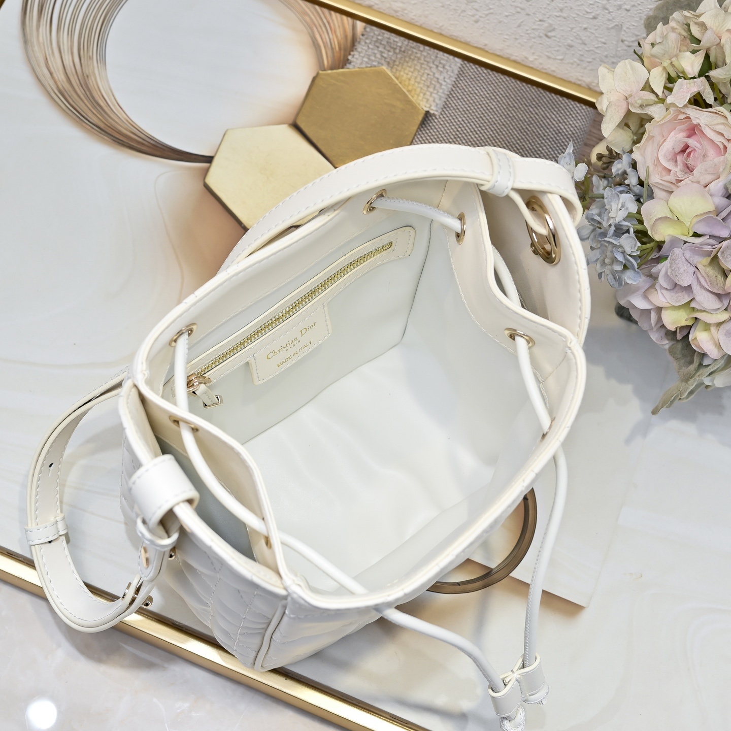 d811ddd3a7db369ff9e5cd2e005141a7.jpg