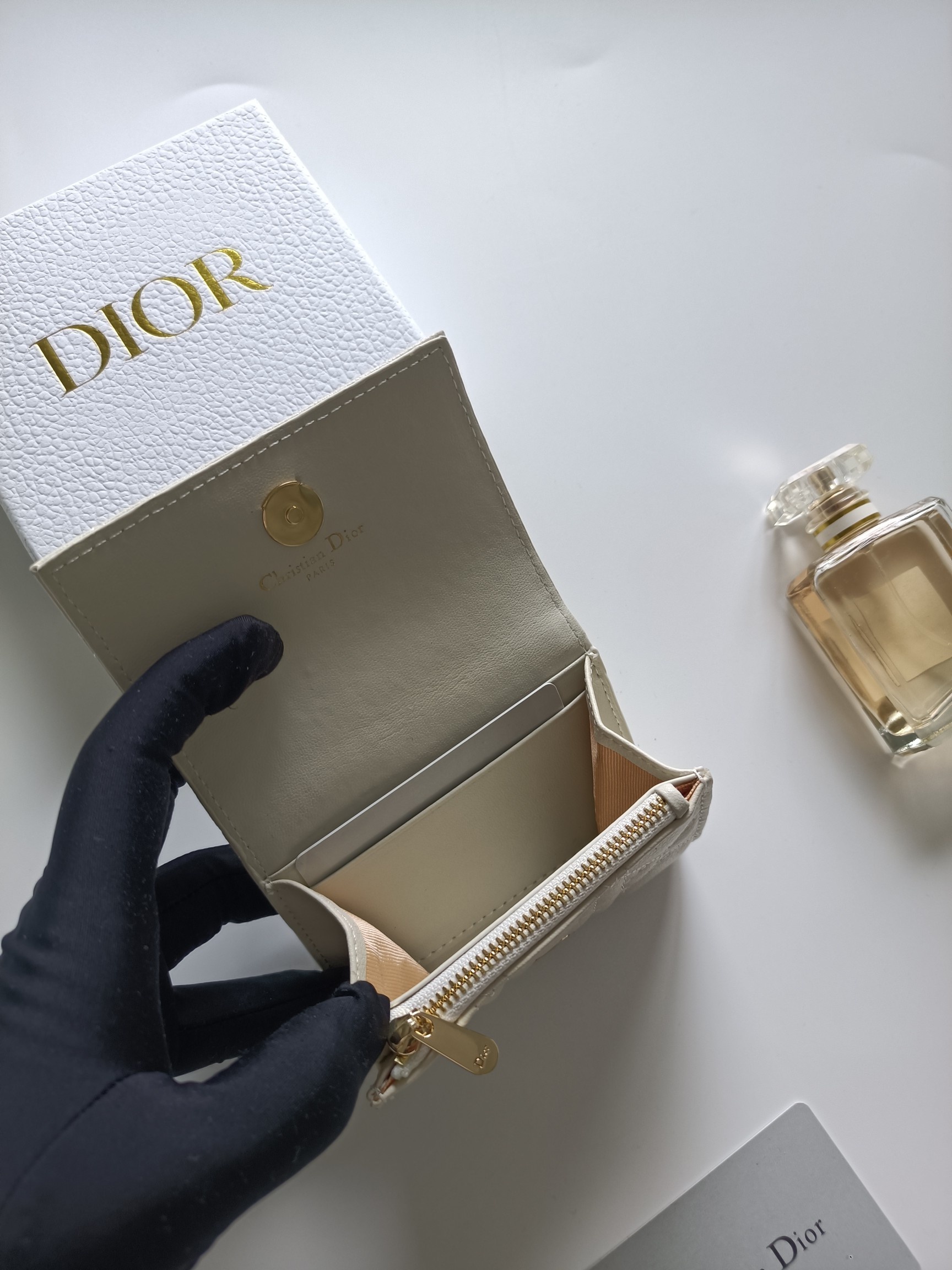 ddb6b22474ca58bfe5e2dd505840c5ba.jpg