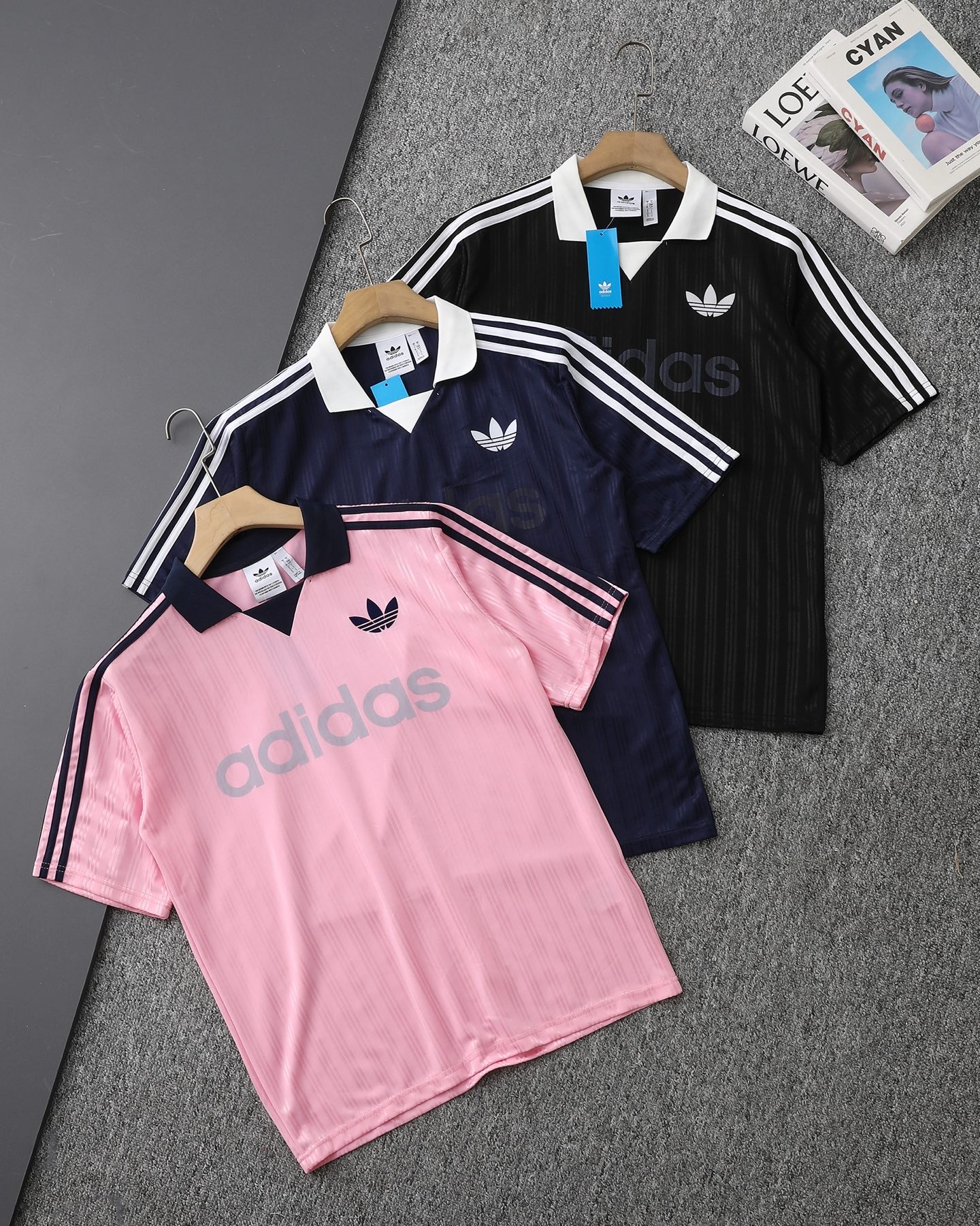 8ce442b0f684bb9afe8f420f6db9fc1e.jpg