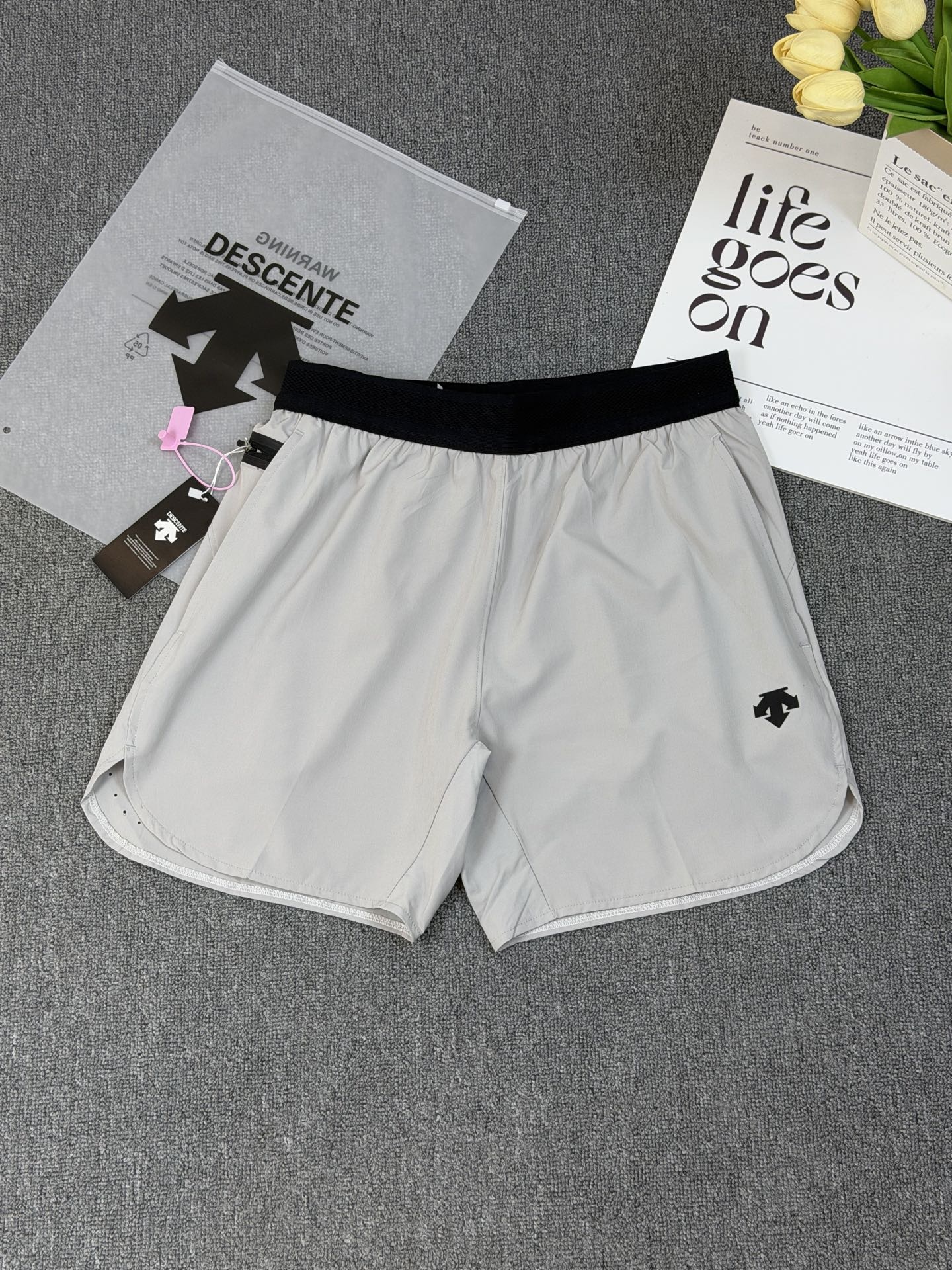 8d881051bed39cc36aaa3db9f6cddf14.jpg
