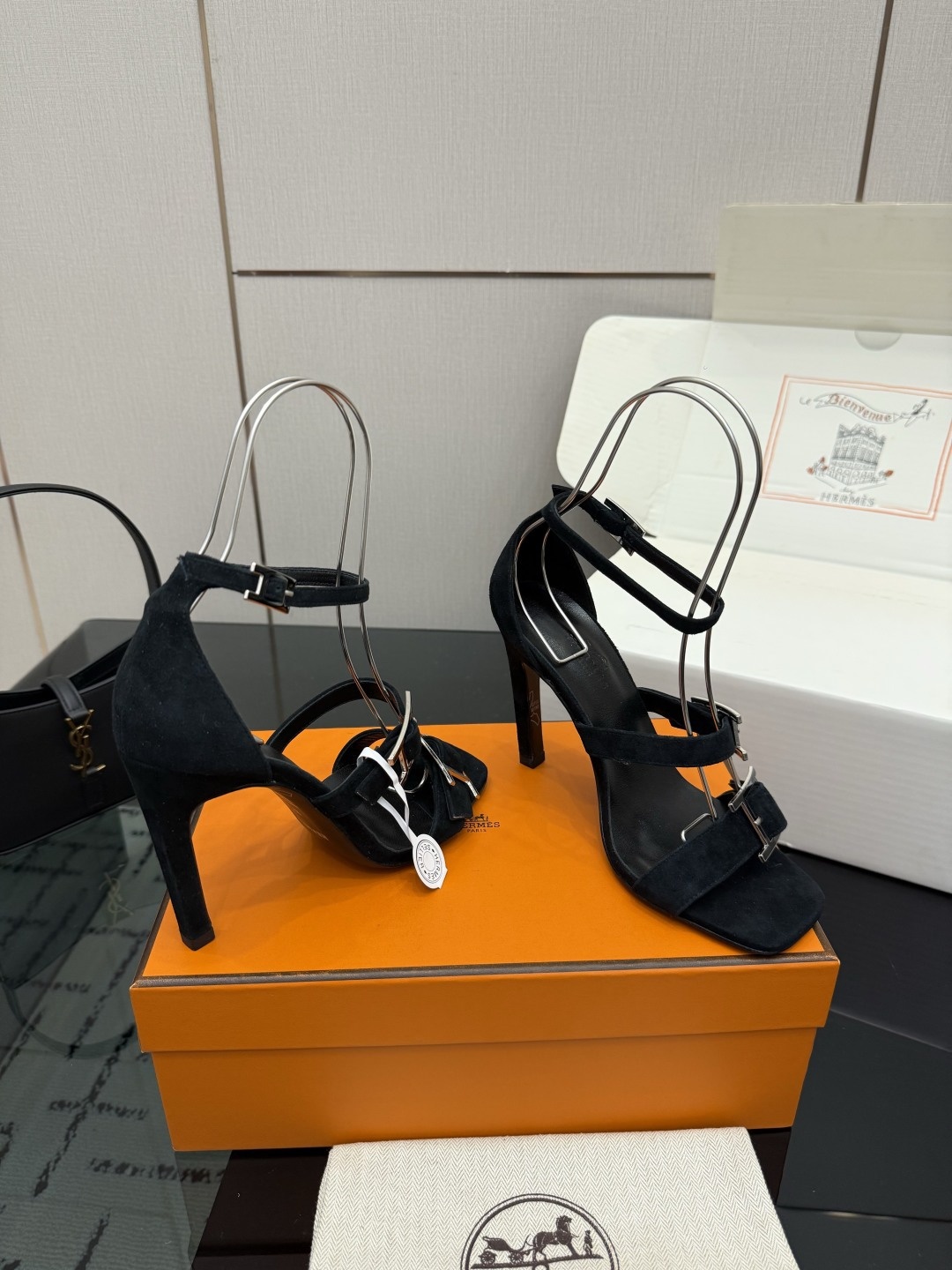 ade1a9019ae5cf591e189cc2dfebb24c.jpg