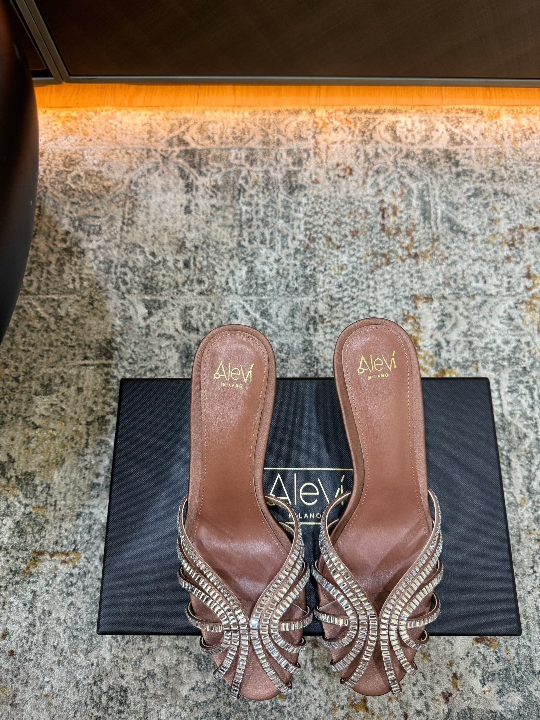 b2b03eae707676332a8752120ceb3c84.jpg
