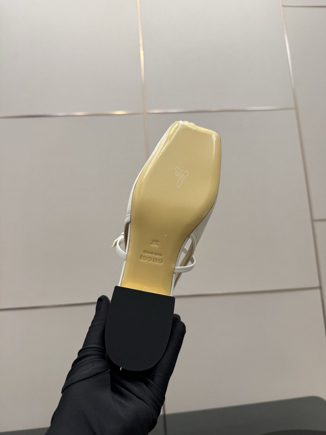 c7f64aa9072f91022c6d67f1592f5979.jpg