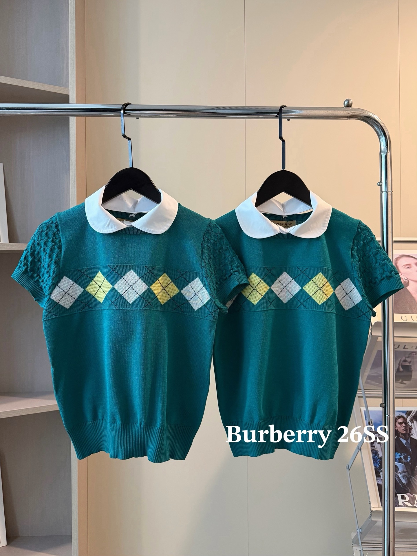 f4bb188a5e52642a37cb81b9b4d0d804.jpg
