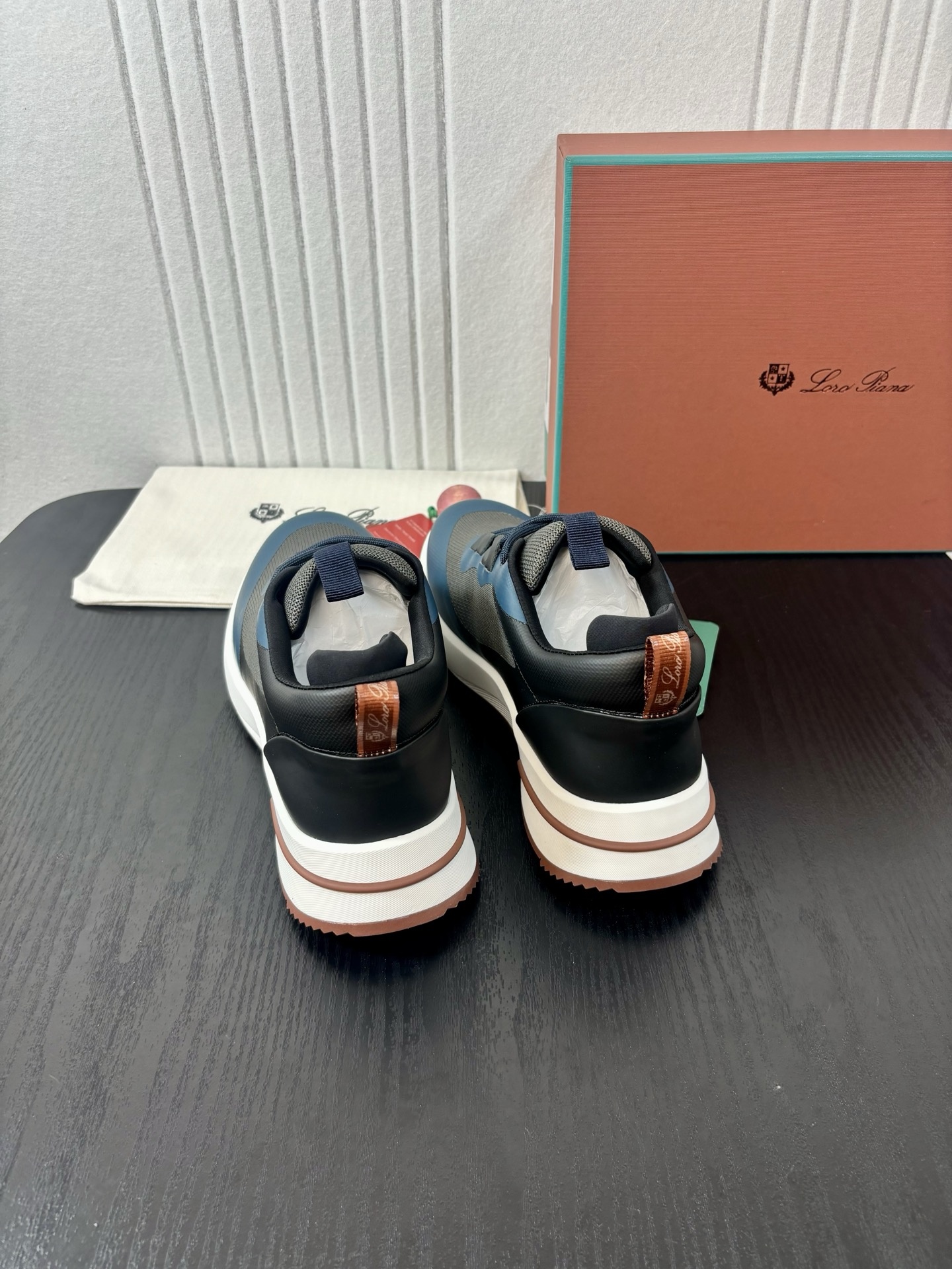 aedae67fdb7c6bc89f1f63813cb24136.jpg
