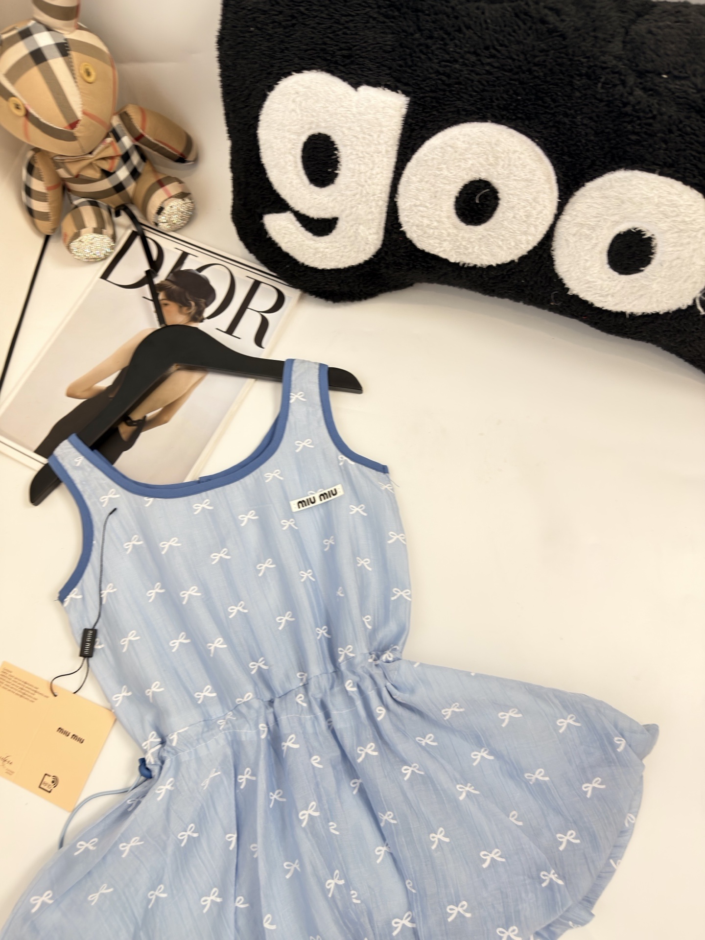 1cb600dcdee78076647108256d96ed11.jpg