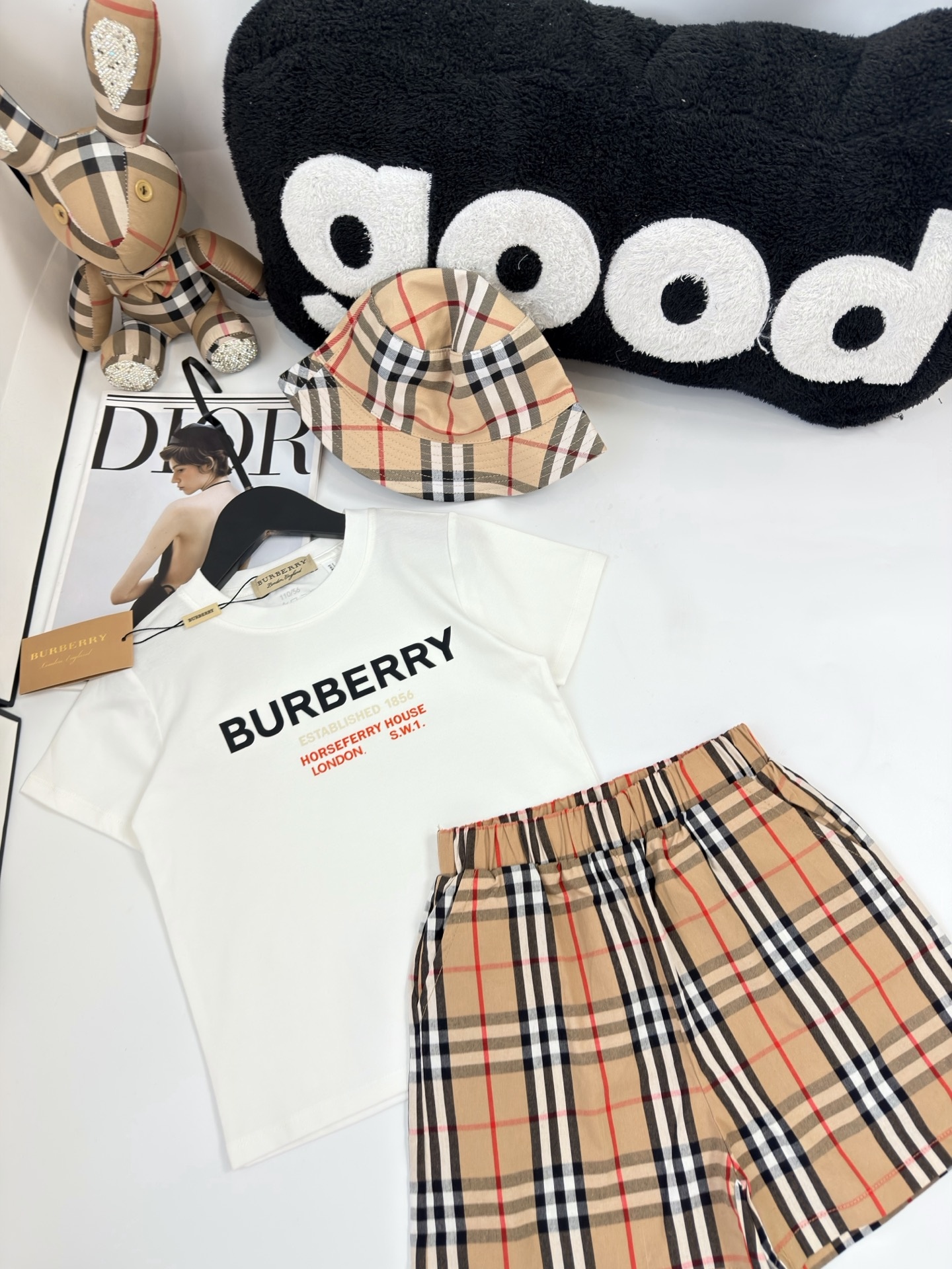 469a73a885e2bc2871ed3fec3002df28.jpg