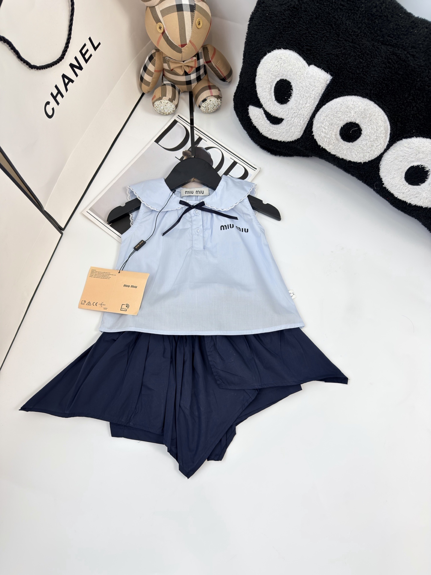4f965a9842304c3e9a4e55ae98672c15.jpg