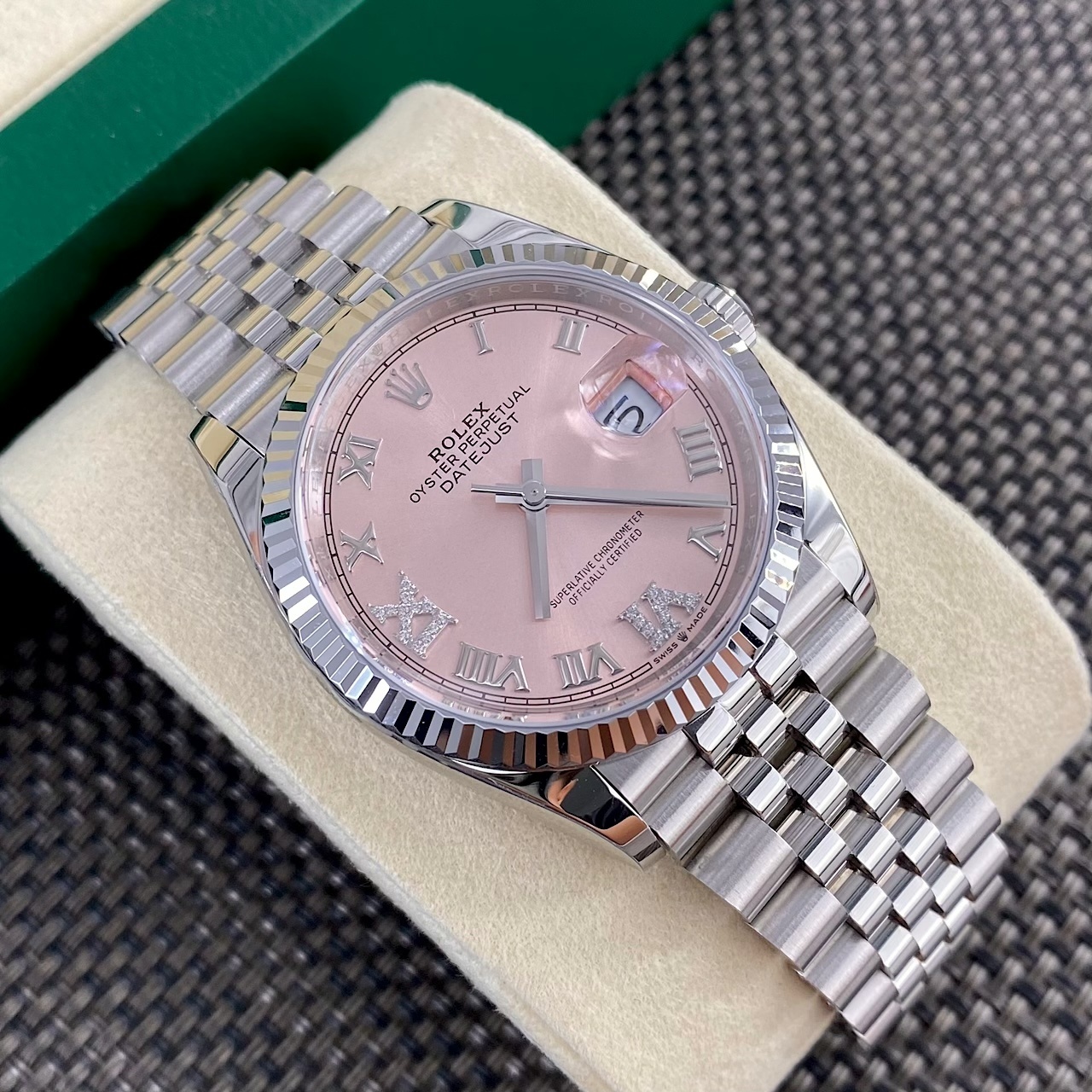 d25e49aaddc95bb47ee0e6a28b962bc5.jpg