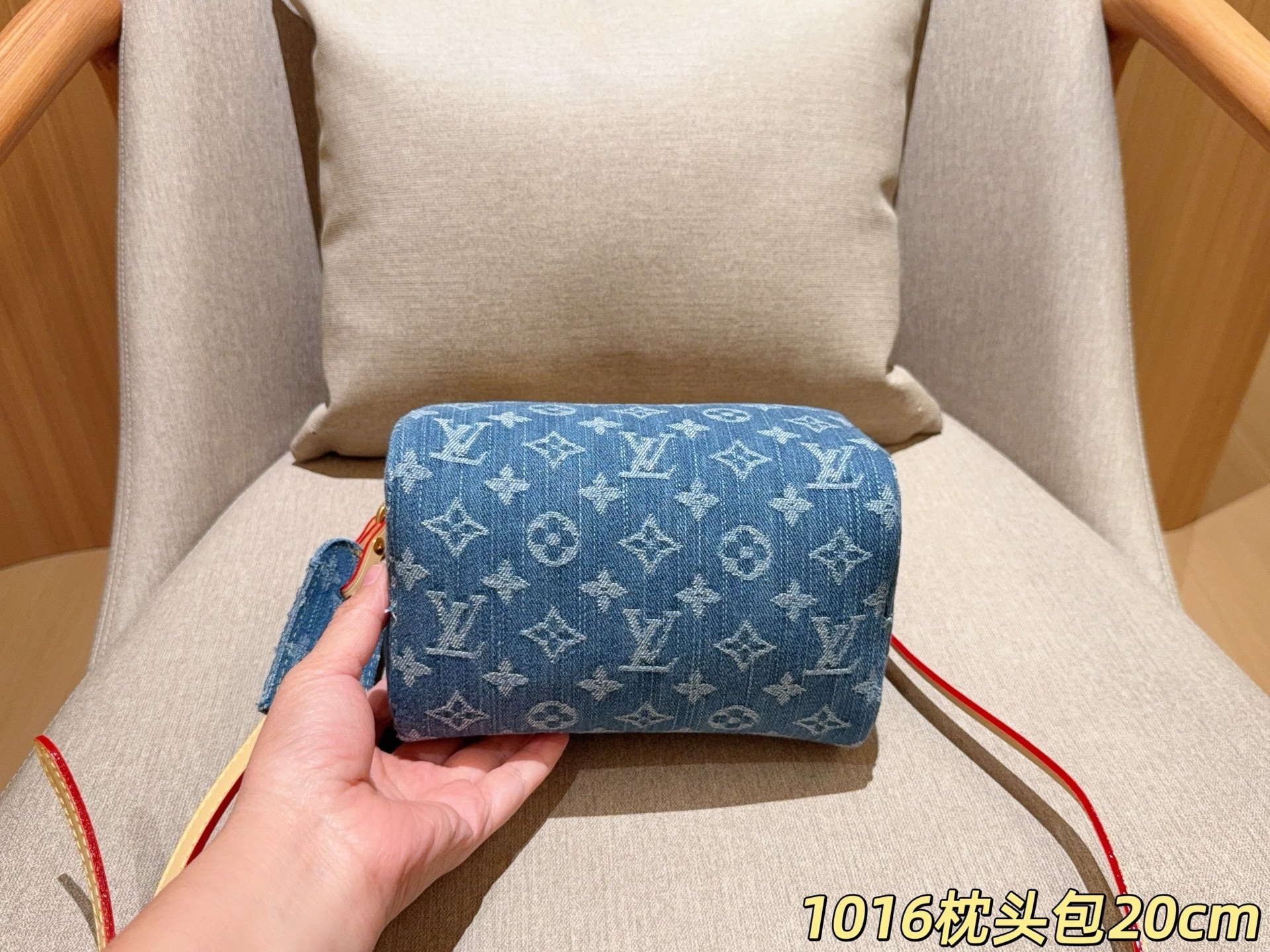 d34b9daebf655711471523c864522ec4.jpg
