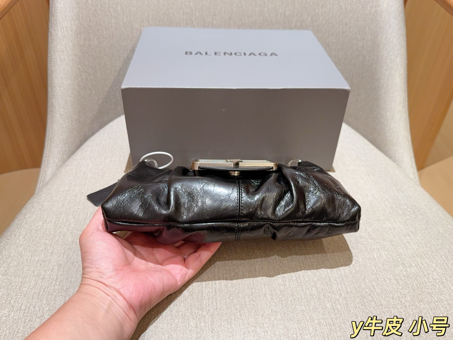 eb8f001edc93ba912fa07b4510a25a2d.jpg