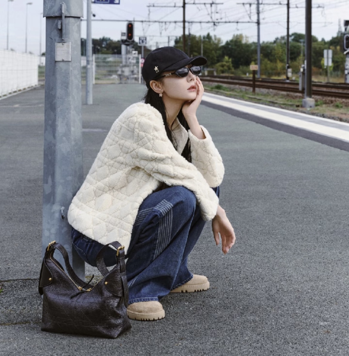 fe9a6abb2e1ec47576cee608db96eccc.jpg