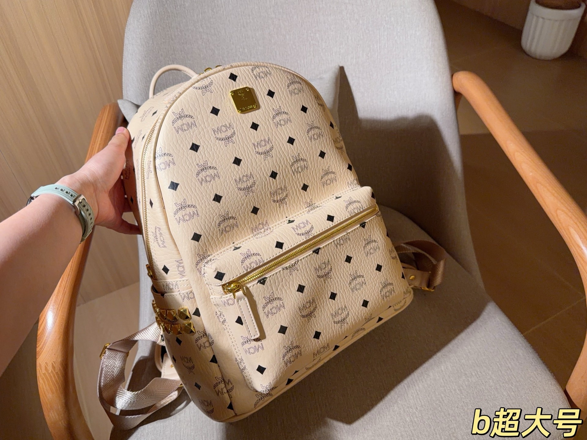 98d3eb217aef809de13a369c88b17a8b.jpg