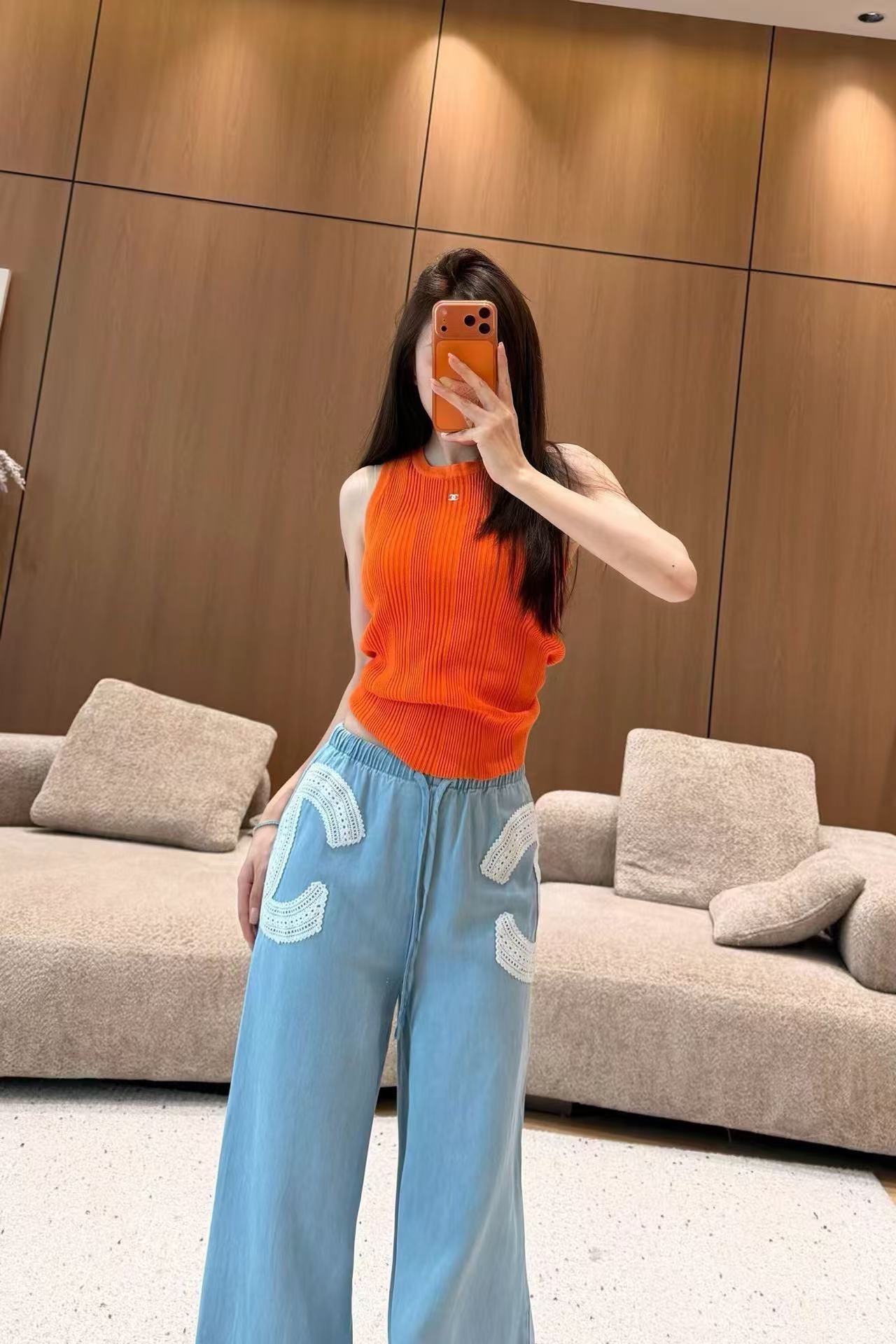 0b8a7471b803669a90a904a41de3e346.jpg