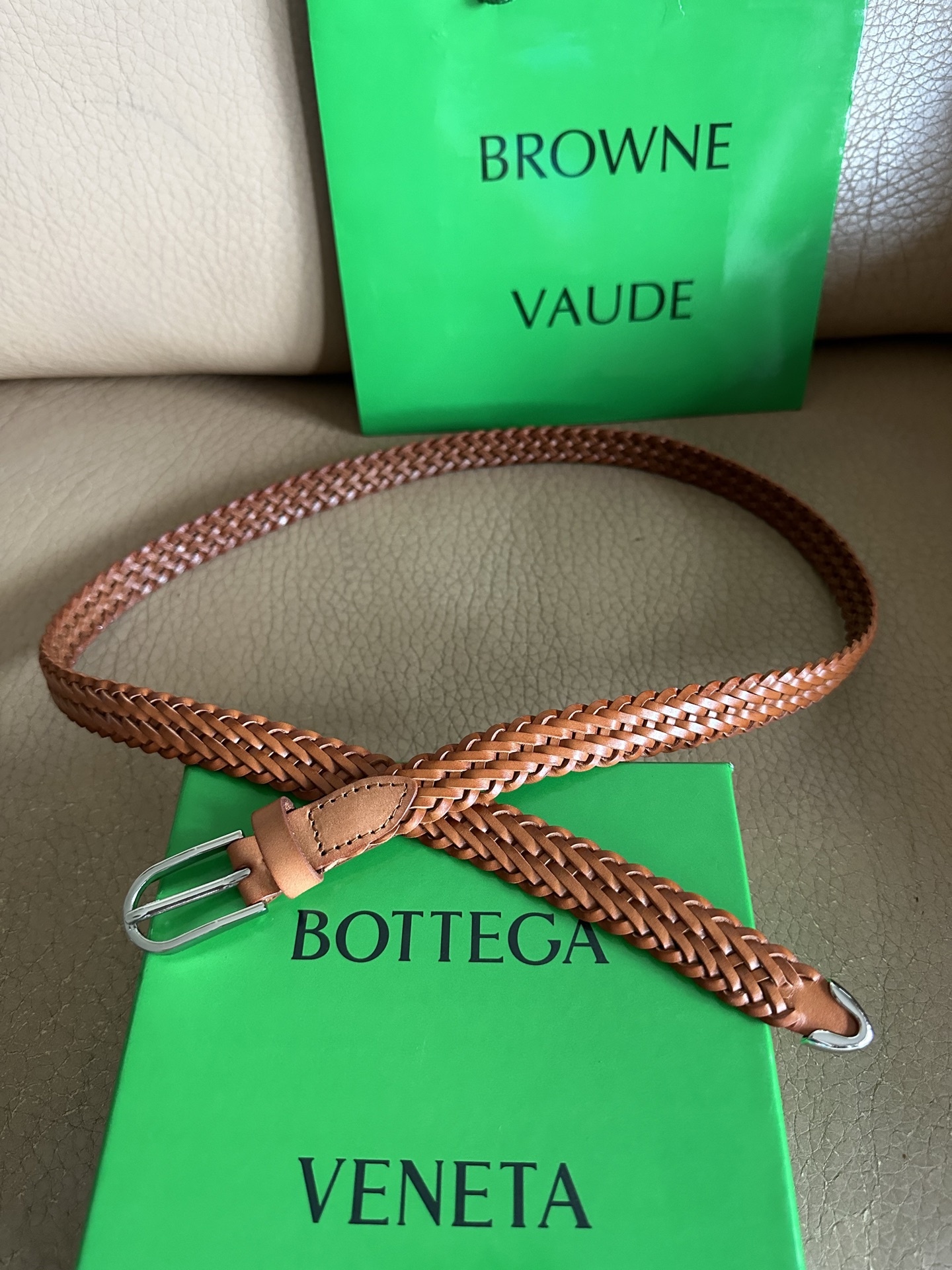 4bcd5e748e81de0515711ae40b930c27.jpg