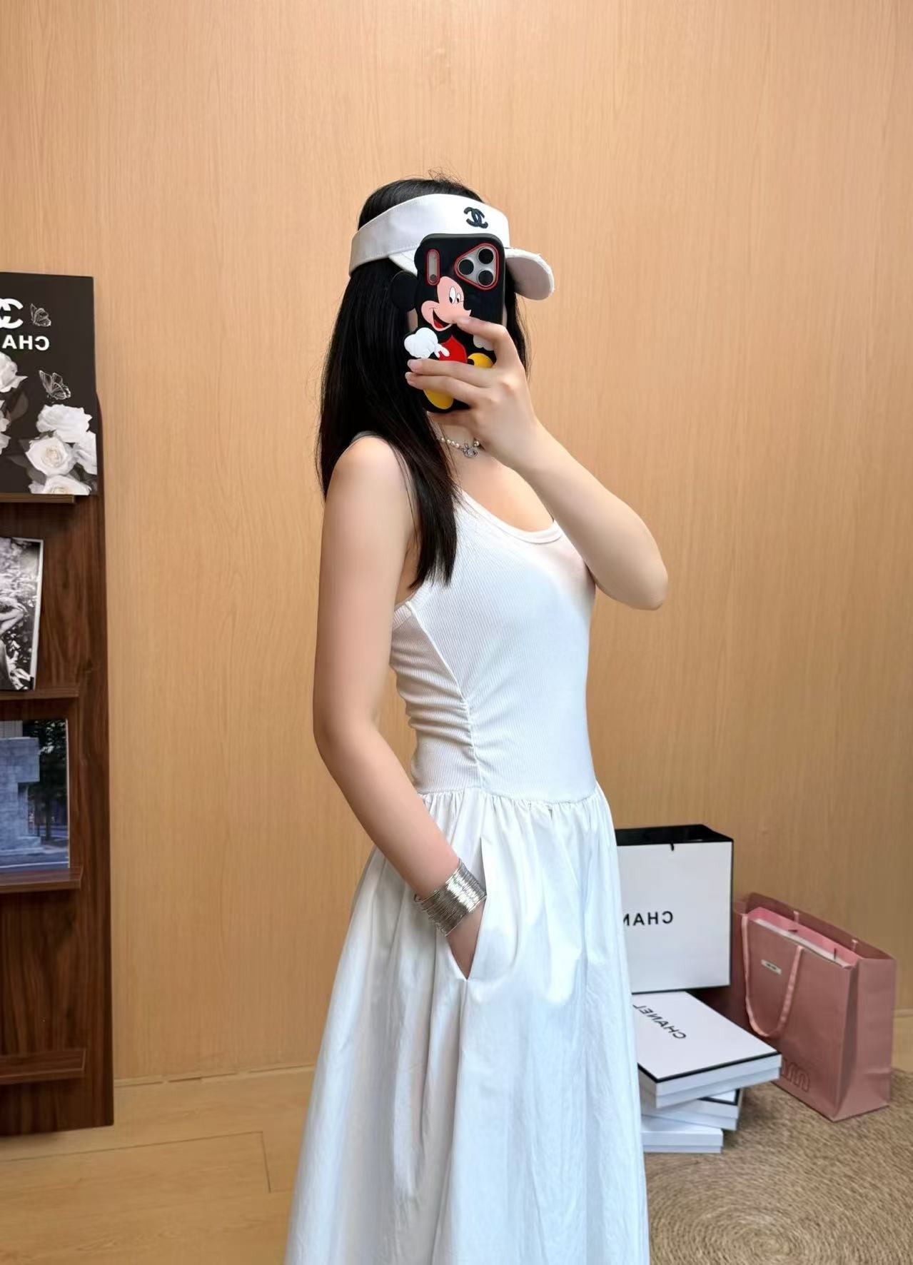 839ab1a6e90a3952fa3e85ccfbf08b44.jpg