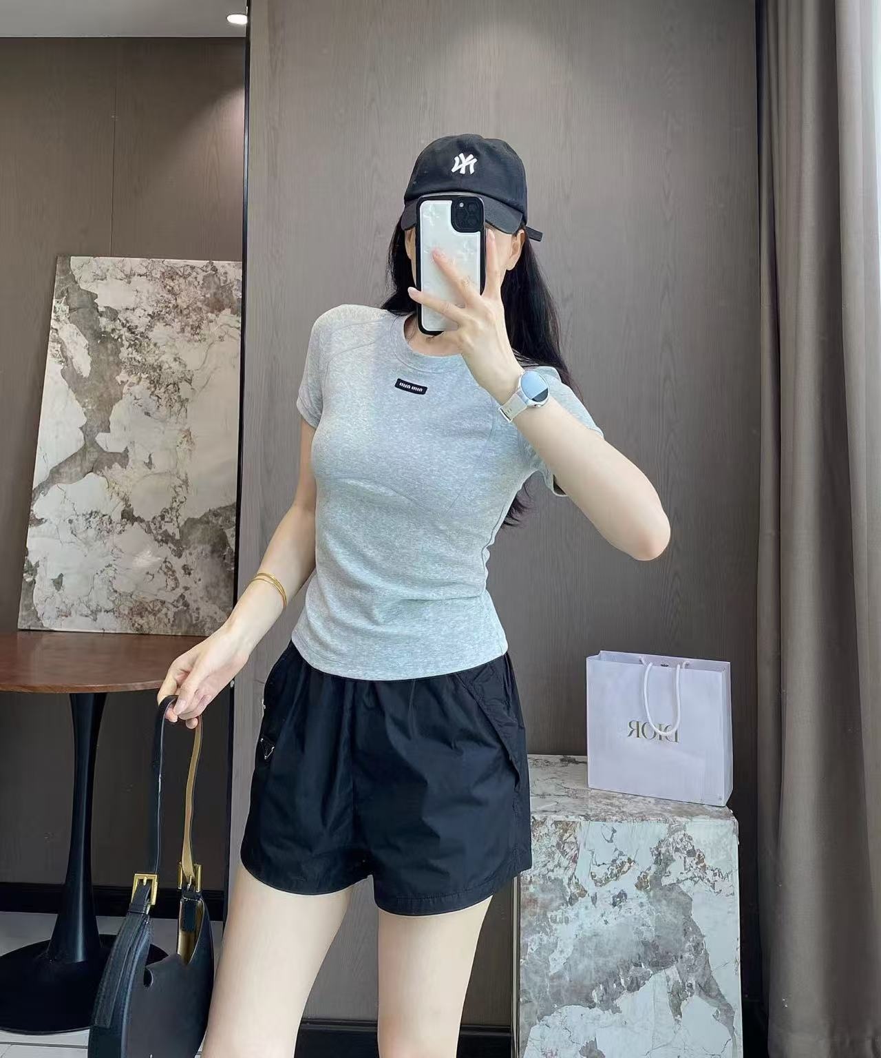 968b101bfc2827aaae6c340121e94bc3.jpg
