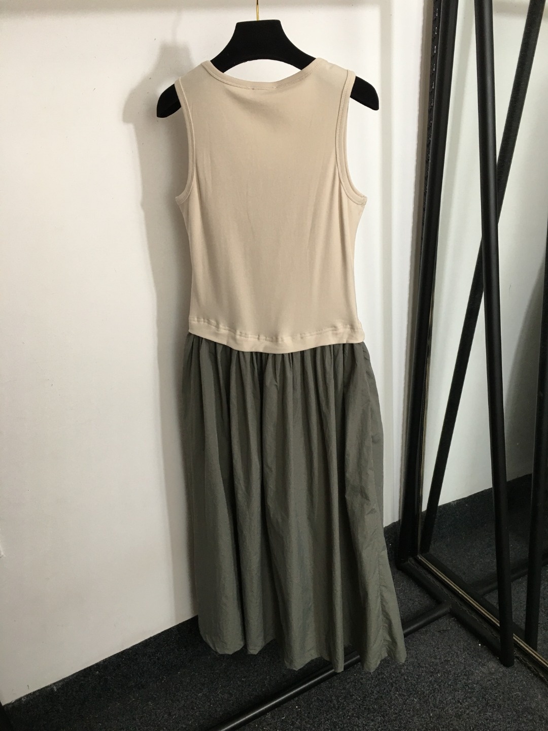 aa8cebadb964523cf7be233fa6c13b84.jpg