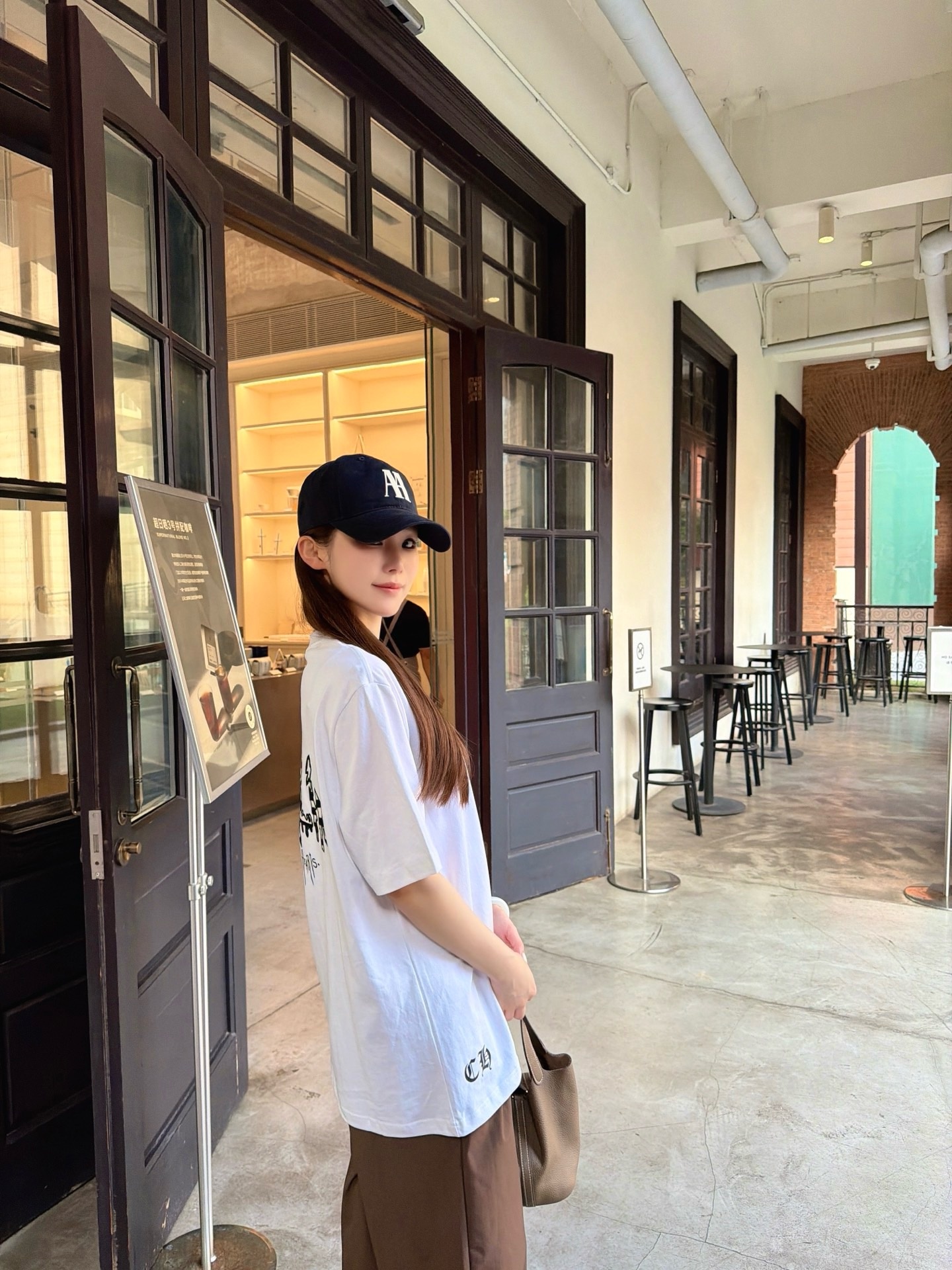 ae9226325bed3ab98bed884b6b05f304.jpg