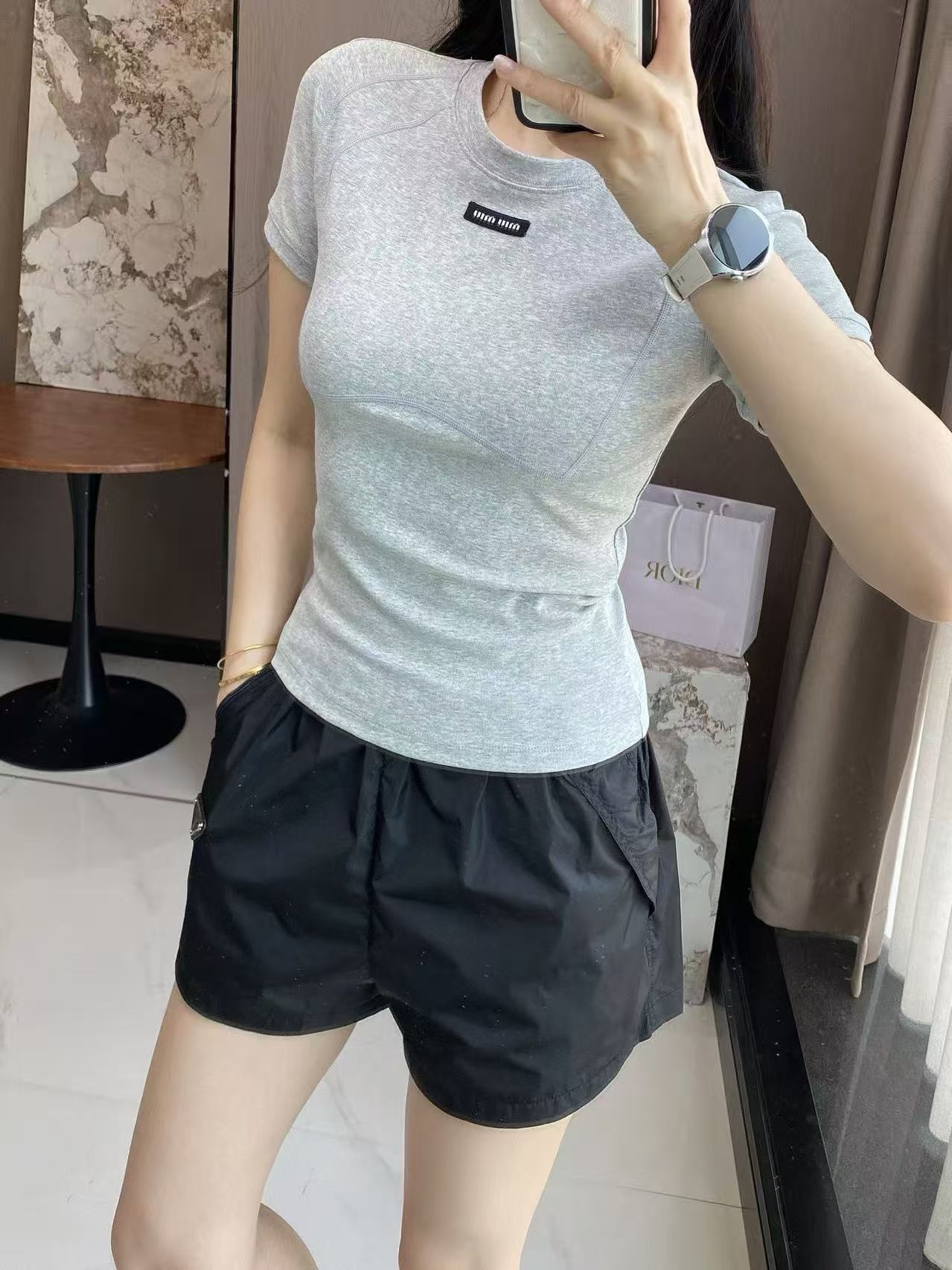 d4cf722ea8dbd1f5d70e77214f93a9a9.jpg