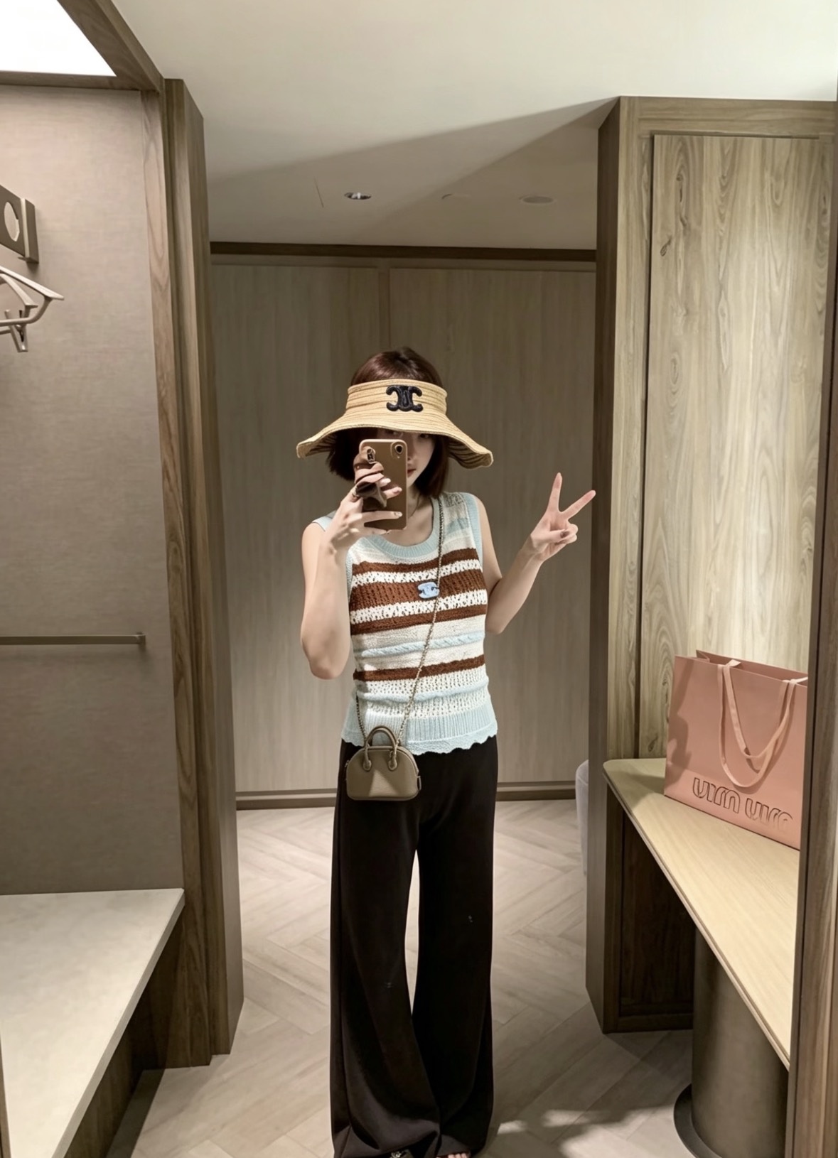 c714d6e4f7ed76fd6cb11462888fce31.jpg