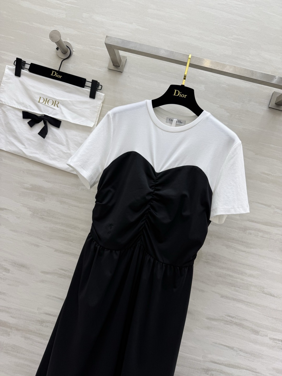 f8c835b1d9d8d5a922bcf456cf3497a6.jpg