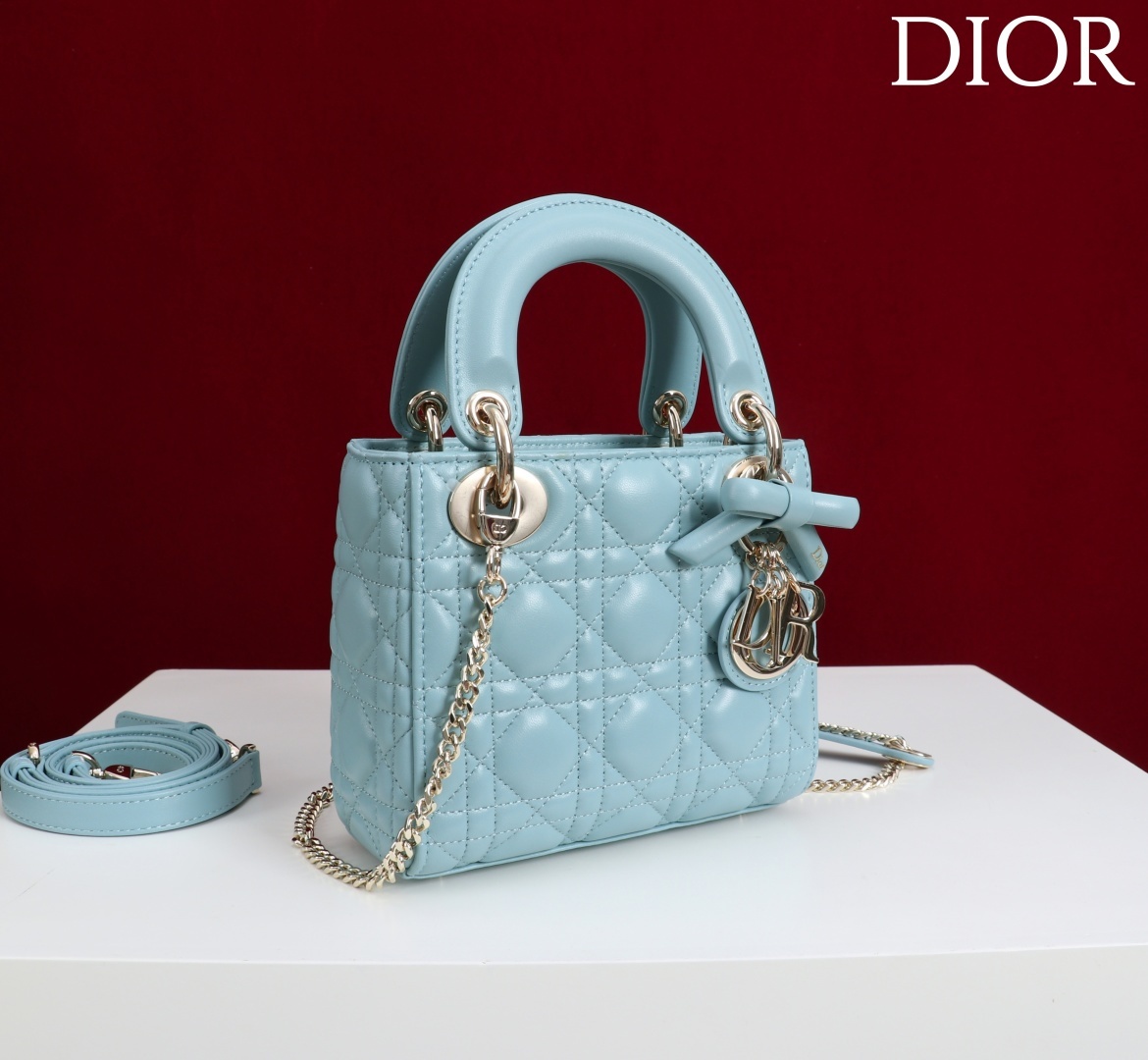 d70fea4f90828f5a3556fb7bec61dfe4.jpg