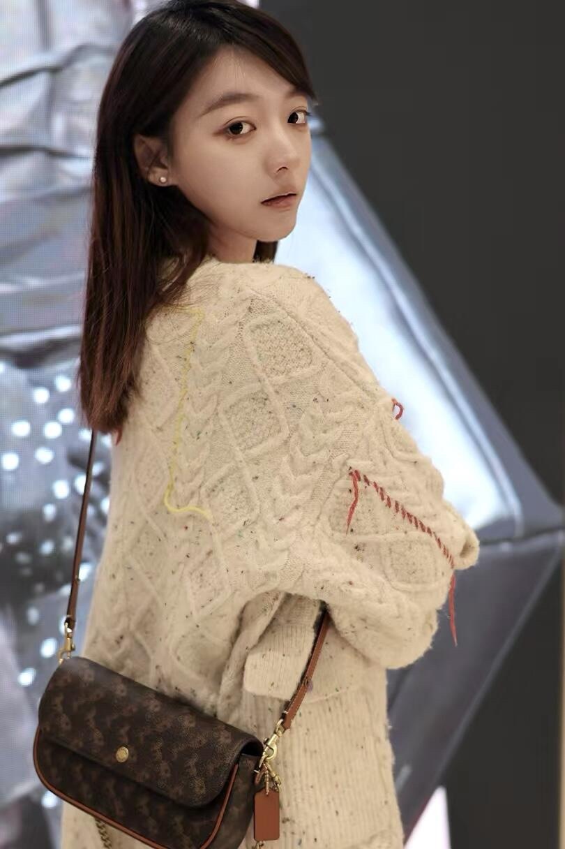 84bf9a8fc7ec94c64cb41c15a595e3b6.jpg