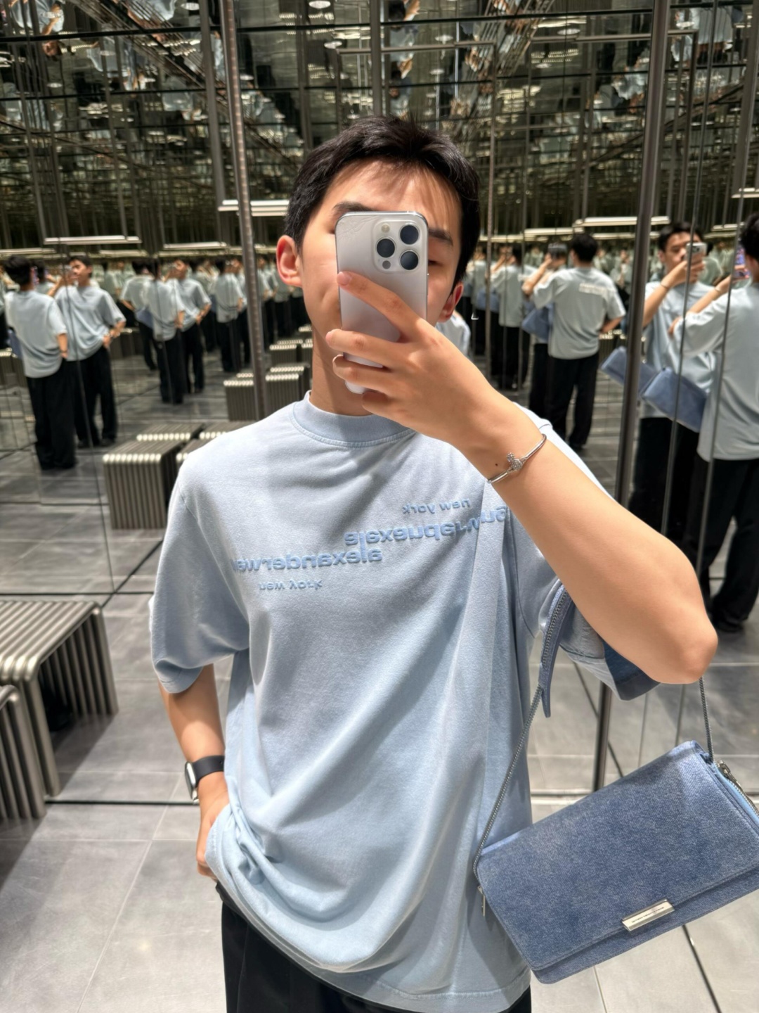 abb55e2a21047c7bff5ec0427eda8bc1.jpg