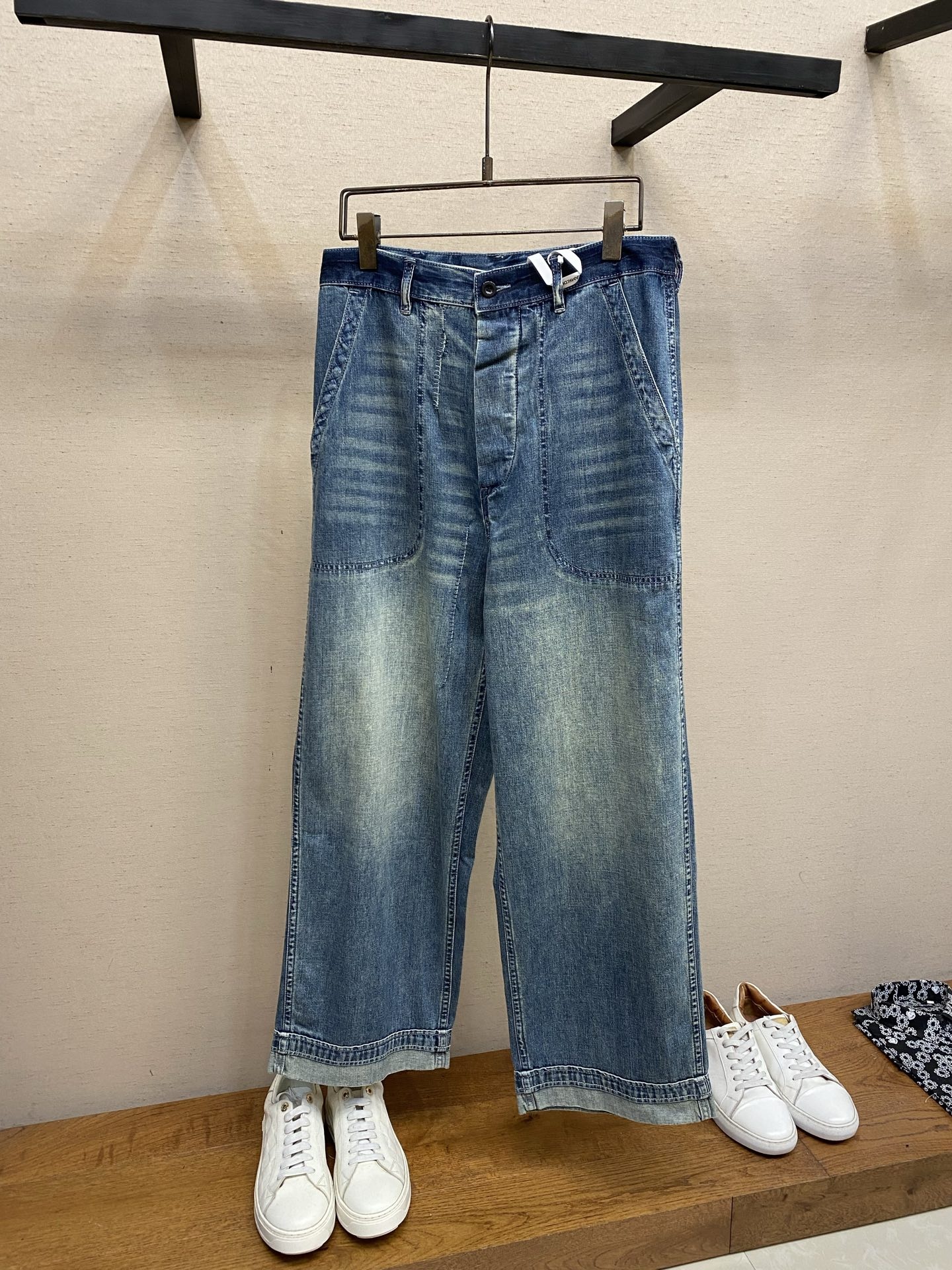 f922467fc6ef4bec701004802a7d9e4a.jpg