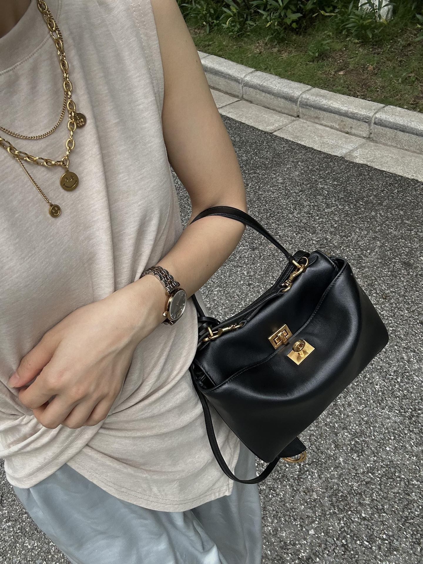 b4751d313bde187fe56bf4f10318bcb6.jpg