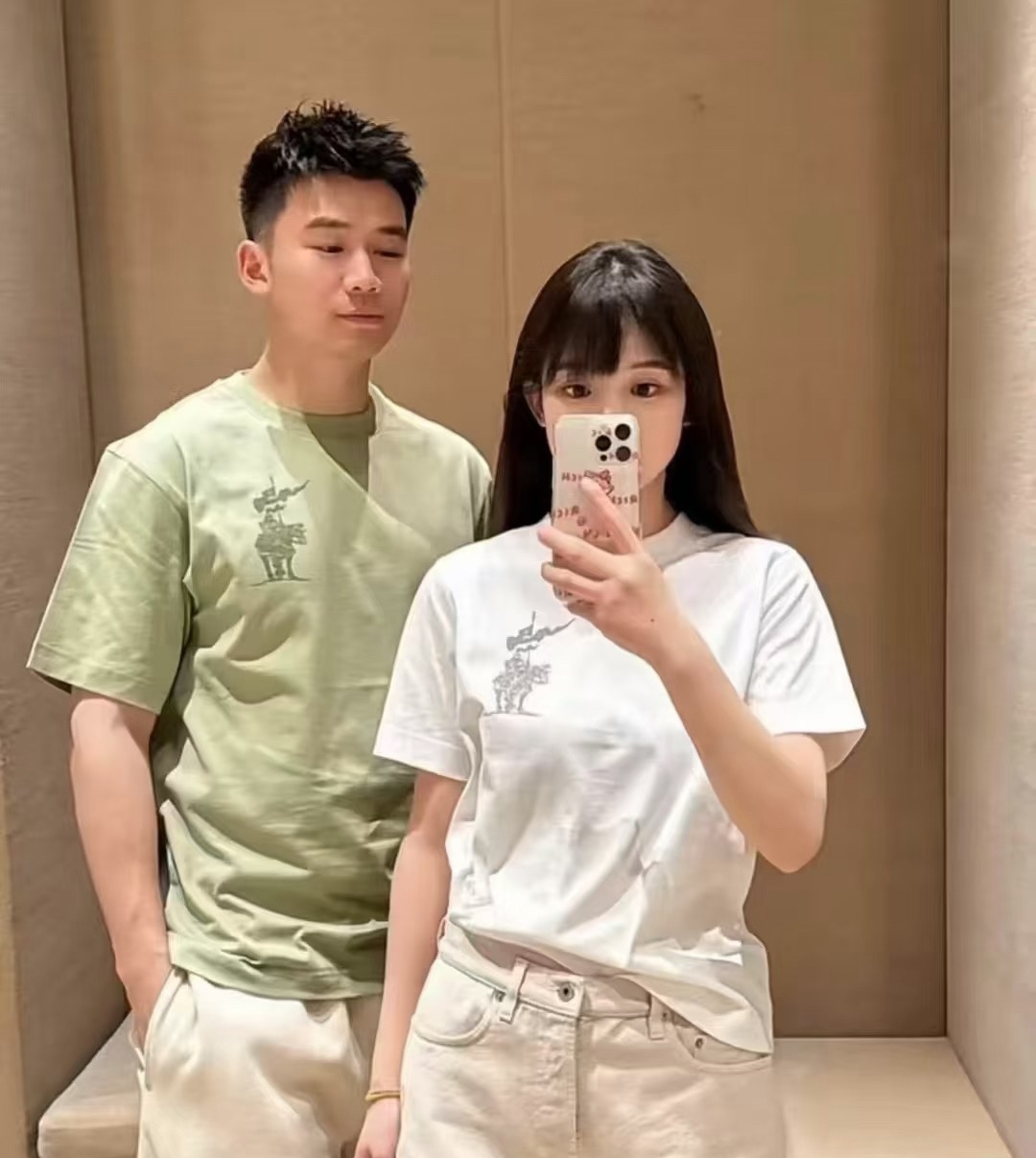 a682a90f290b1cc24bb2d67b0536c7c7.jpg