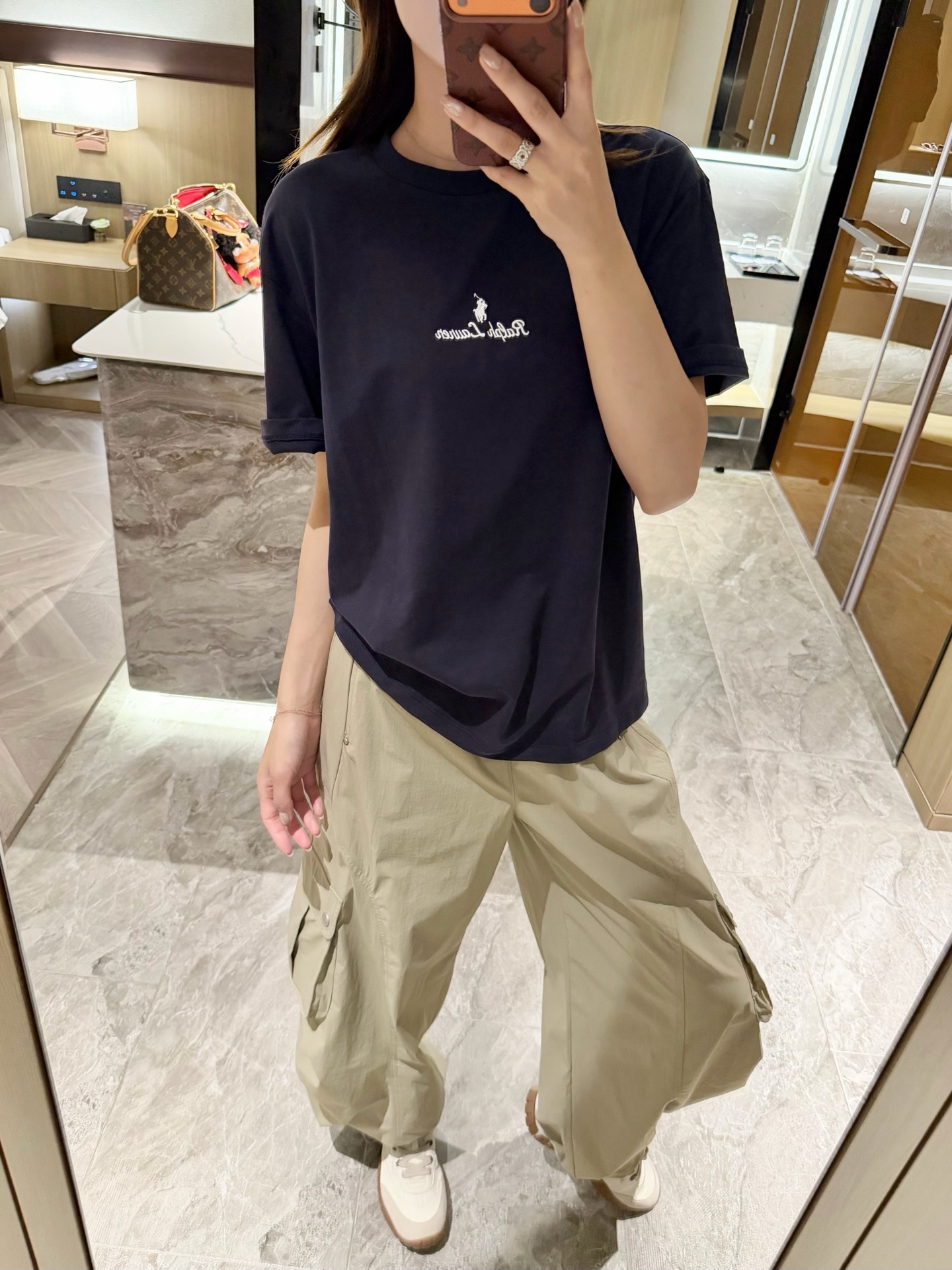 2c8c45167880c02272ef9a113f2473f4.jpg