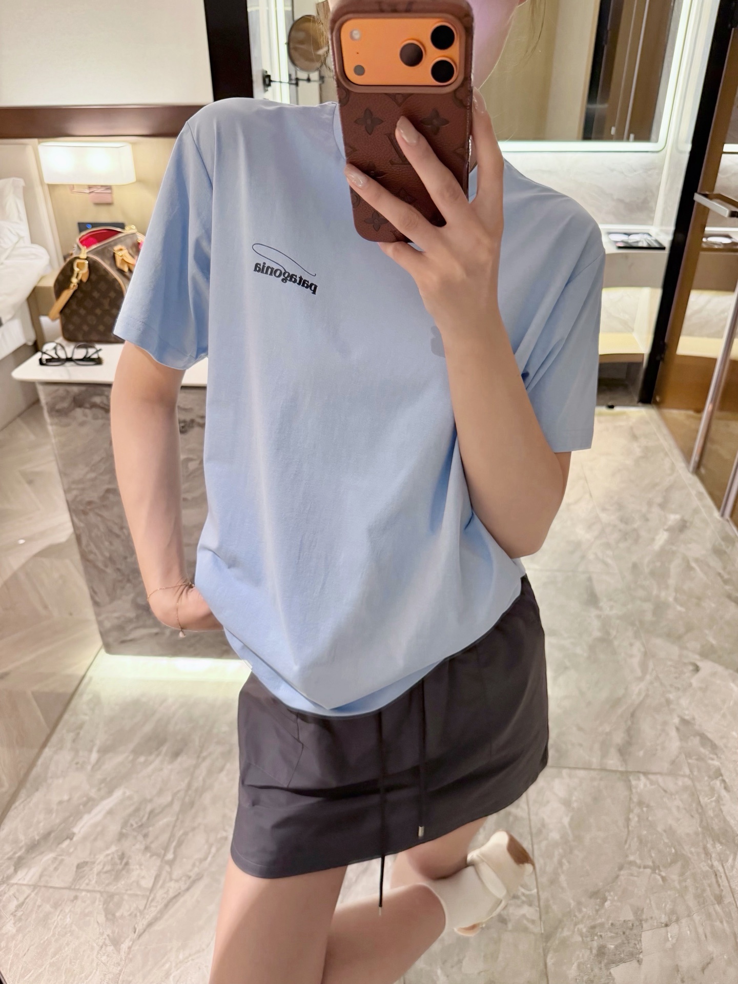 9851d140aa6a9e3b3da132bbf5b853e2.jpg