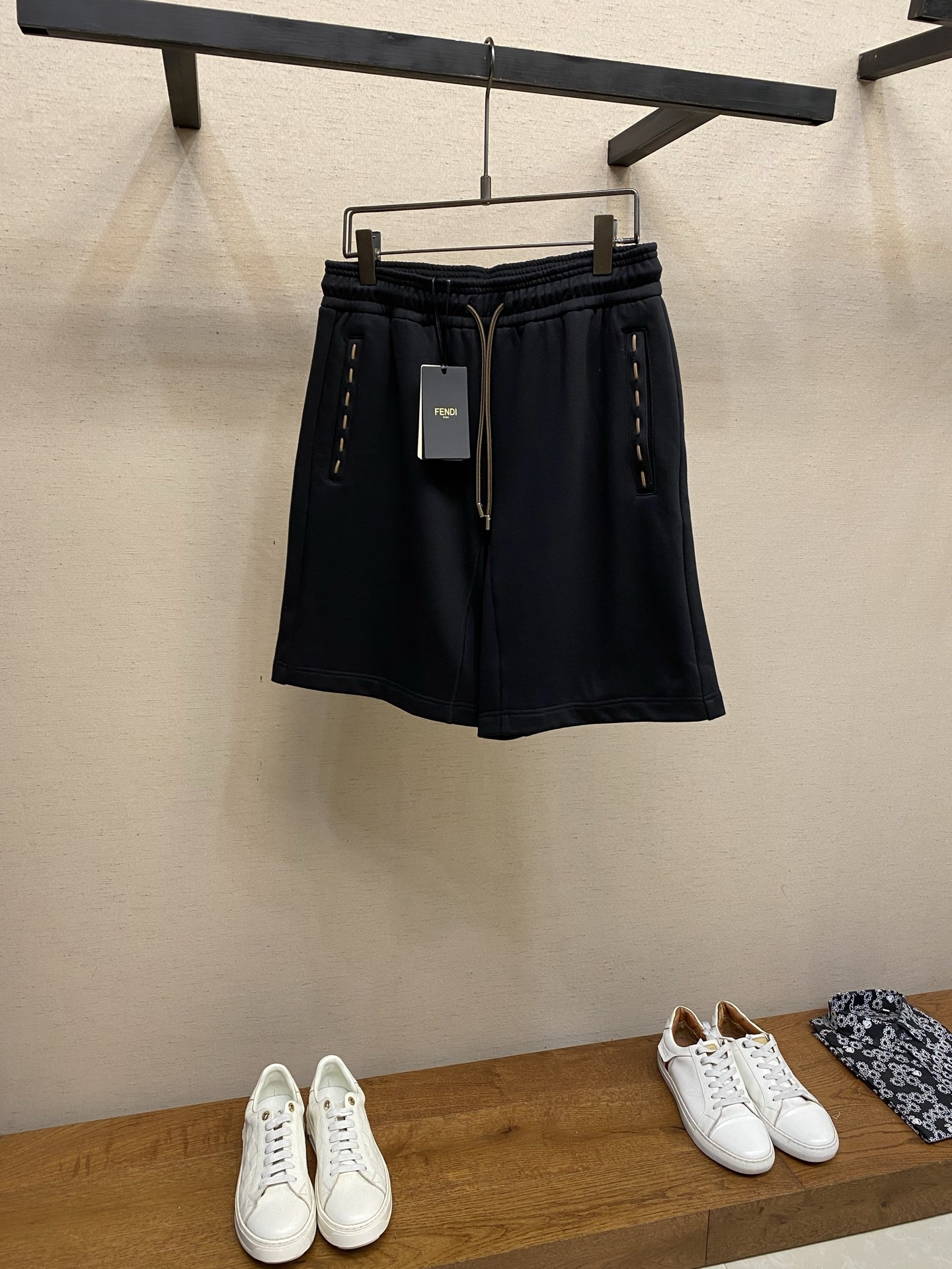 74fddc90778d5400ce12052e7c4712ff.jpg