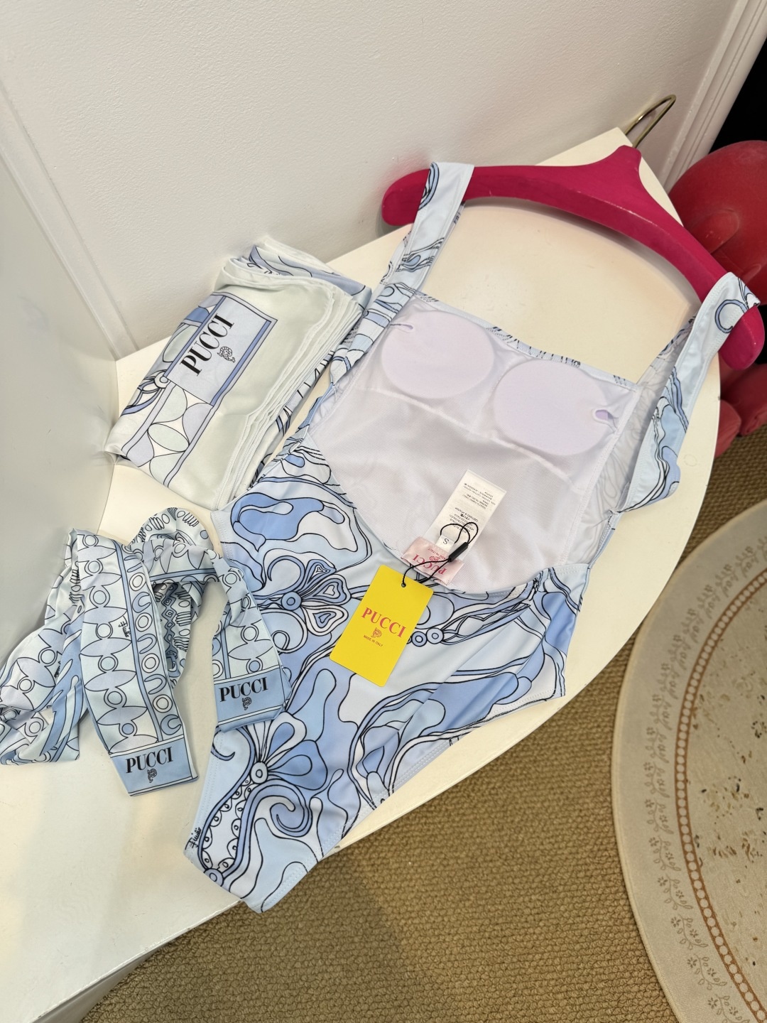 196fab3eee872a4665cb0786d86f6bd9.jpg