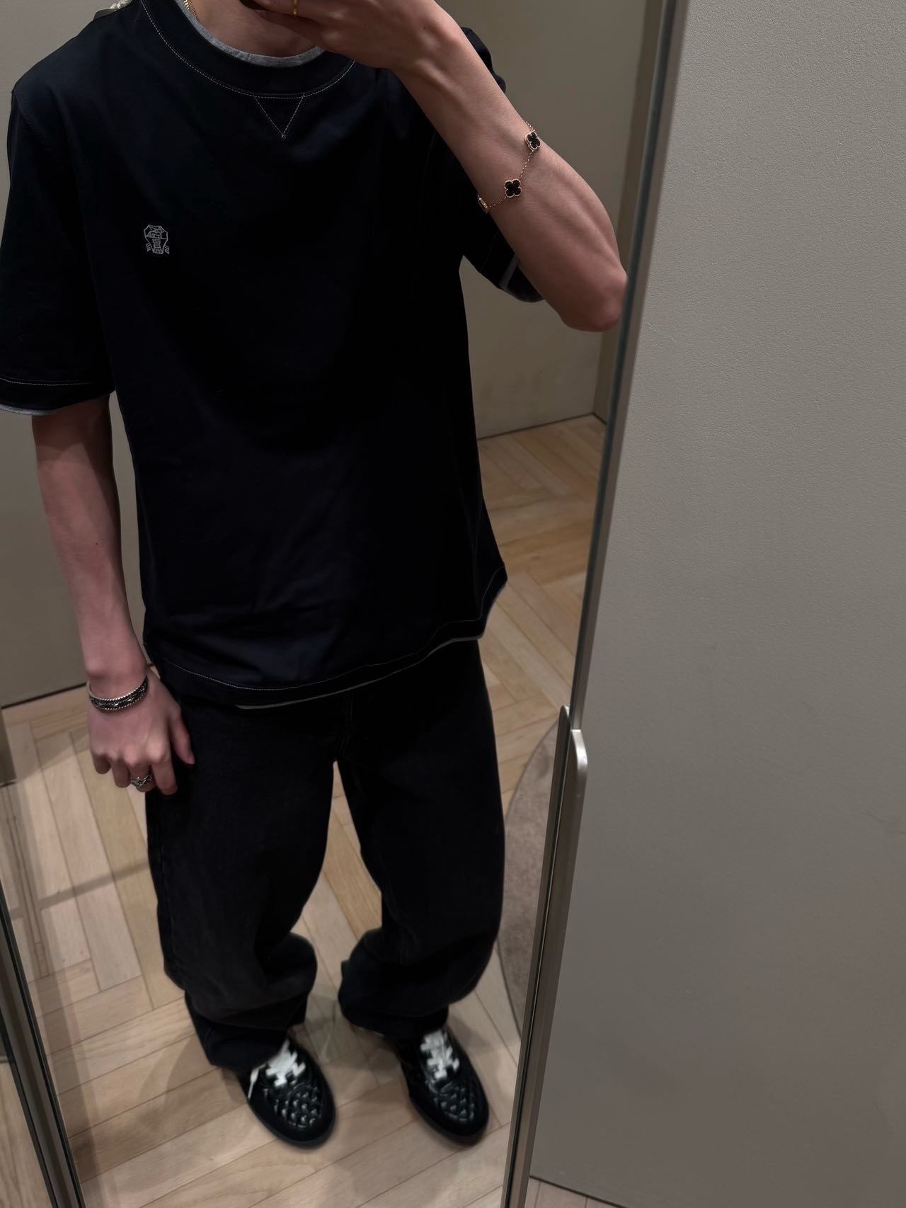 2412d9ac09ce4f018ae6663ec27a2d31.jpg