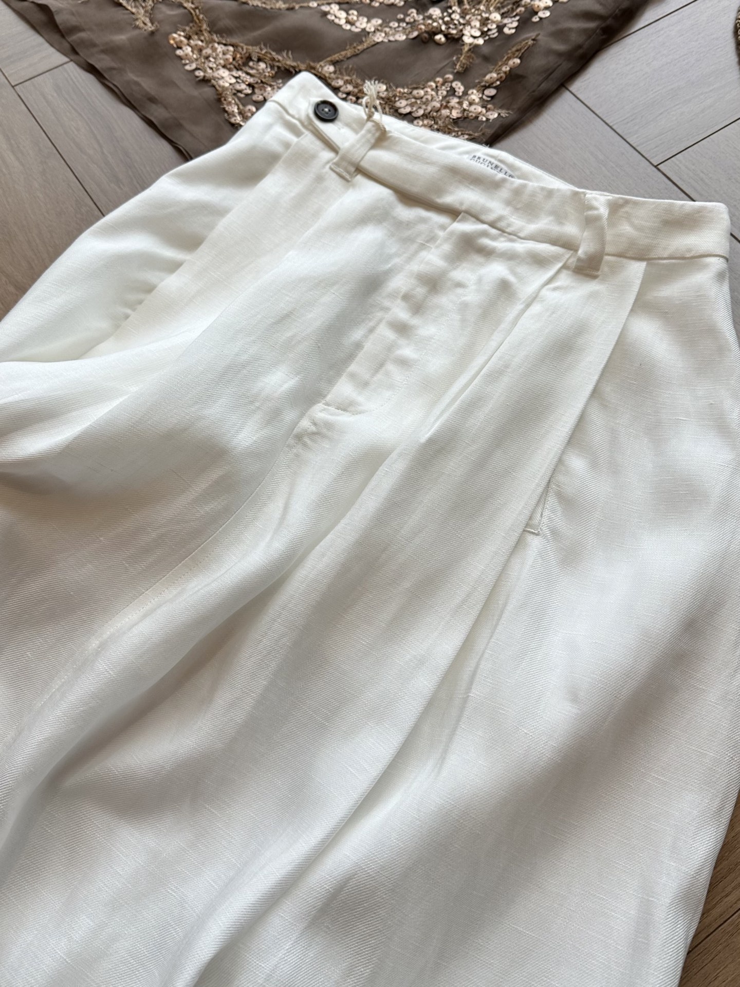 27f229aa0a6a8acd395c562a7ce6202a.jpg