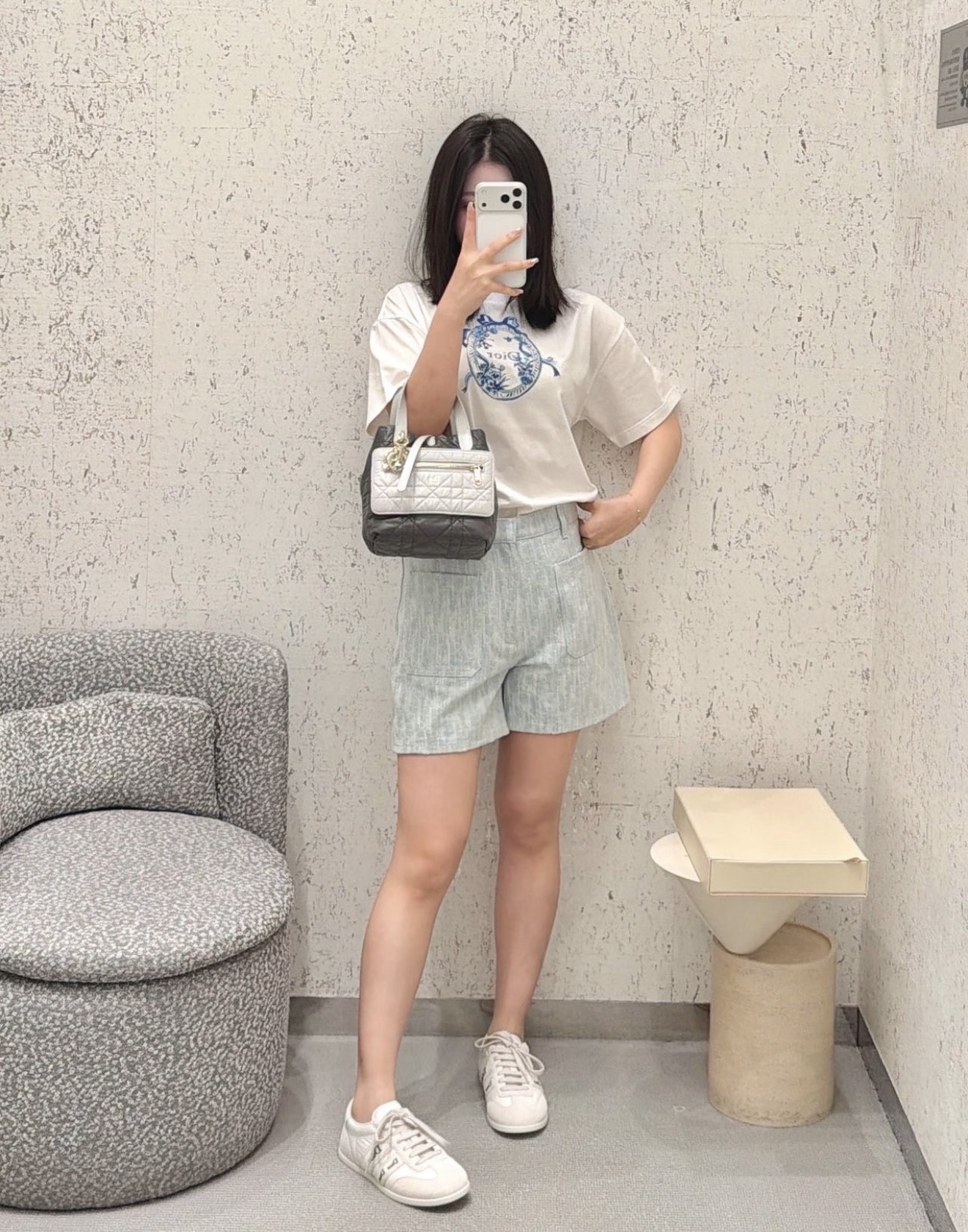 69ca2b60a554295d2d8f3d70631b6327.jpg