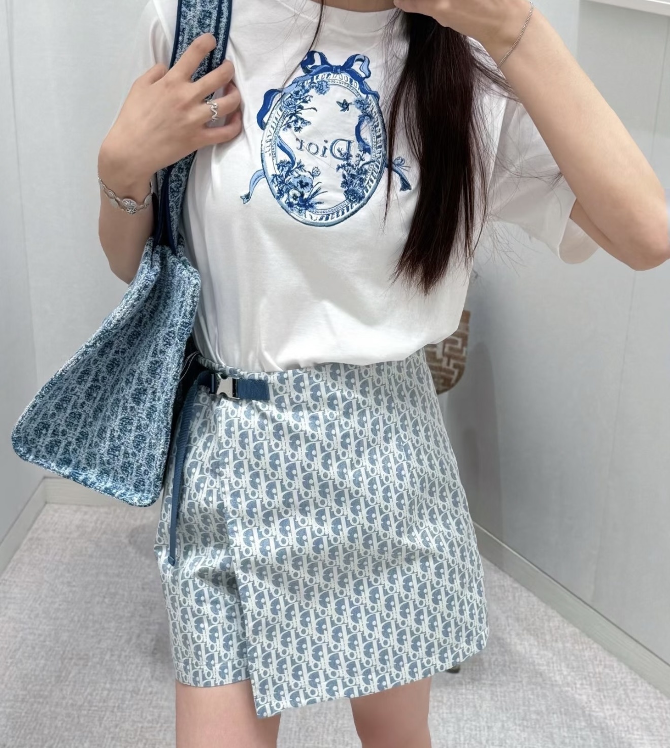 701ffc53db3c6b246e3f22636f1bdd5f.jpg