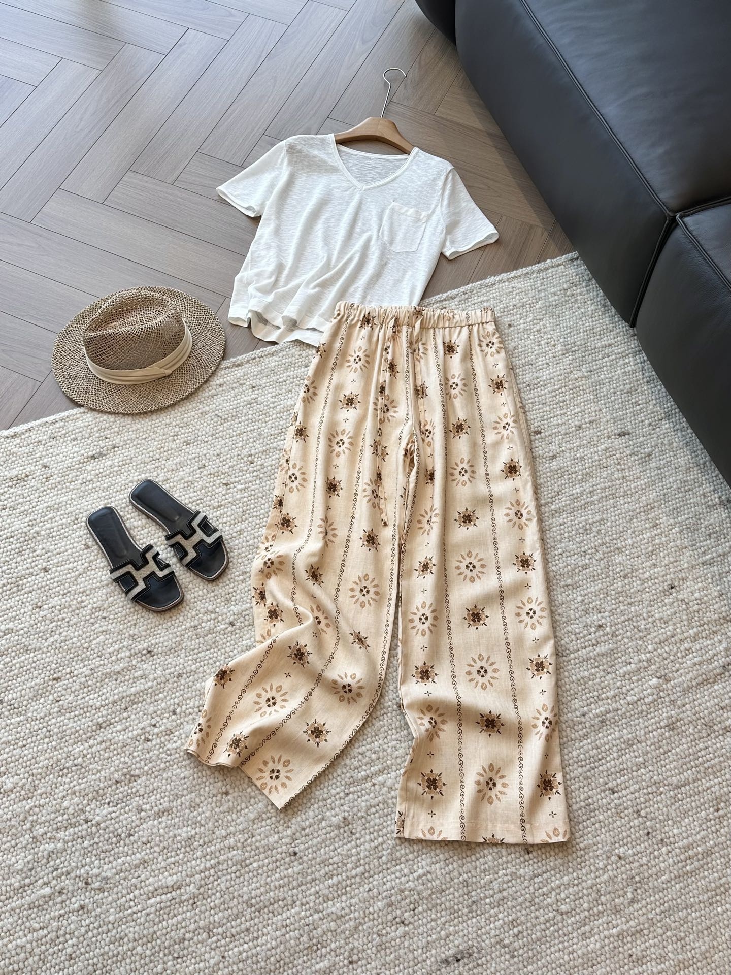 829ef13beb87cbd8727a4c05965e3e3f.jpg