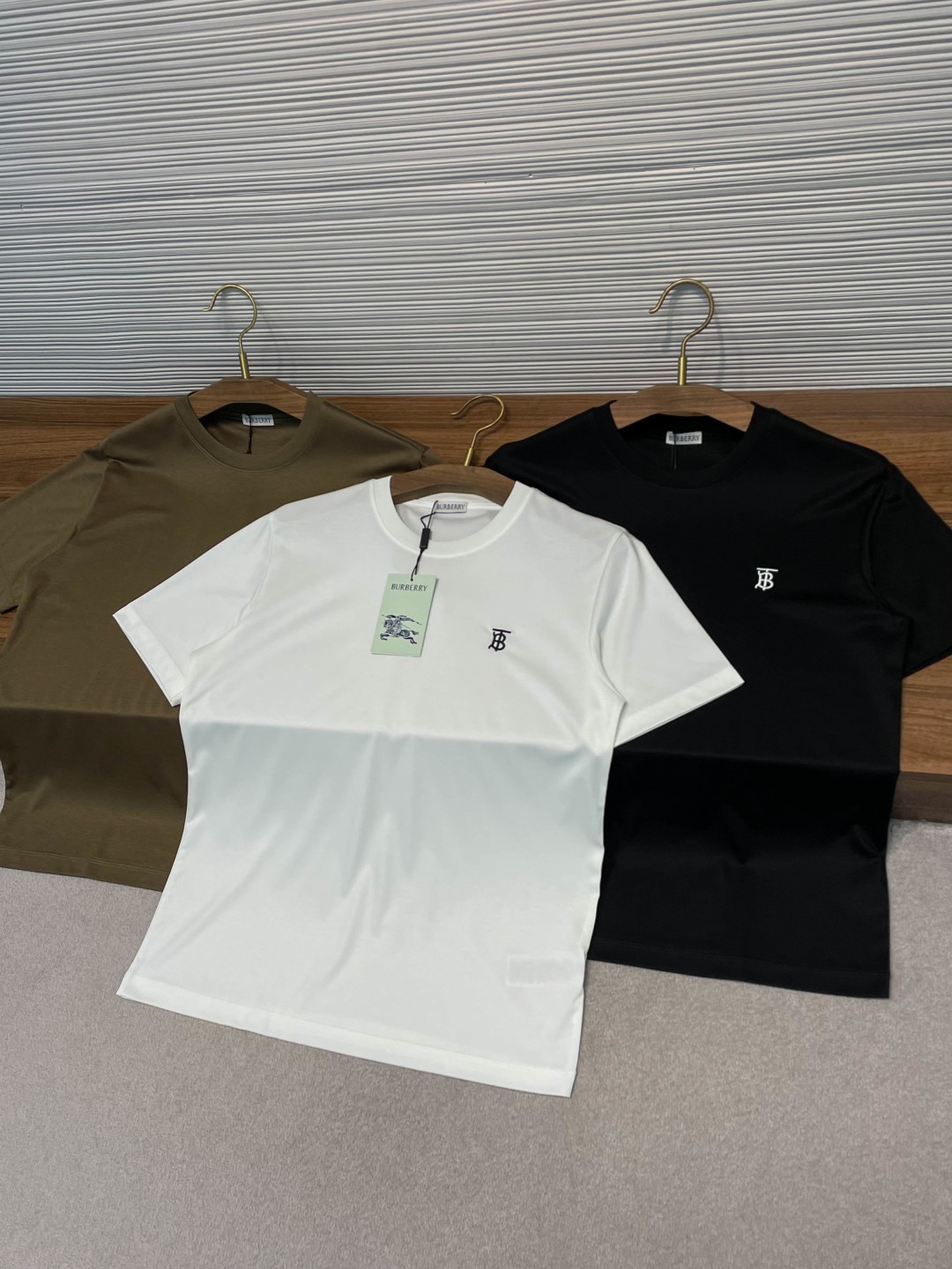 d808117d8716bf6e5b6dfd9eb30f5de9.jpg