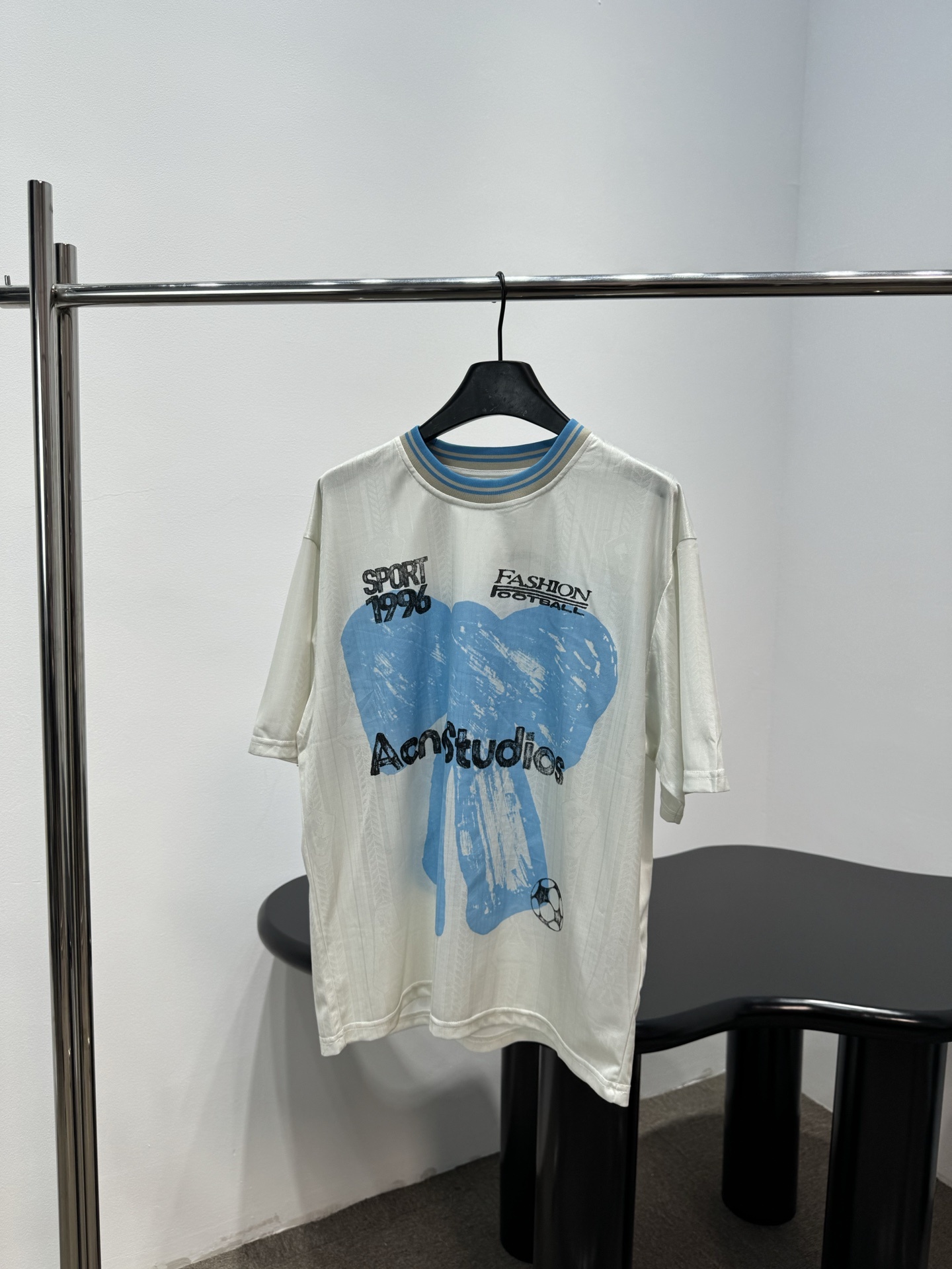d9aafb2e8119d2d659fbe43536a7cc68.jpg