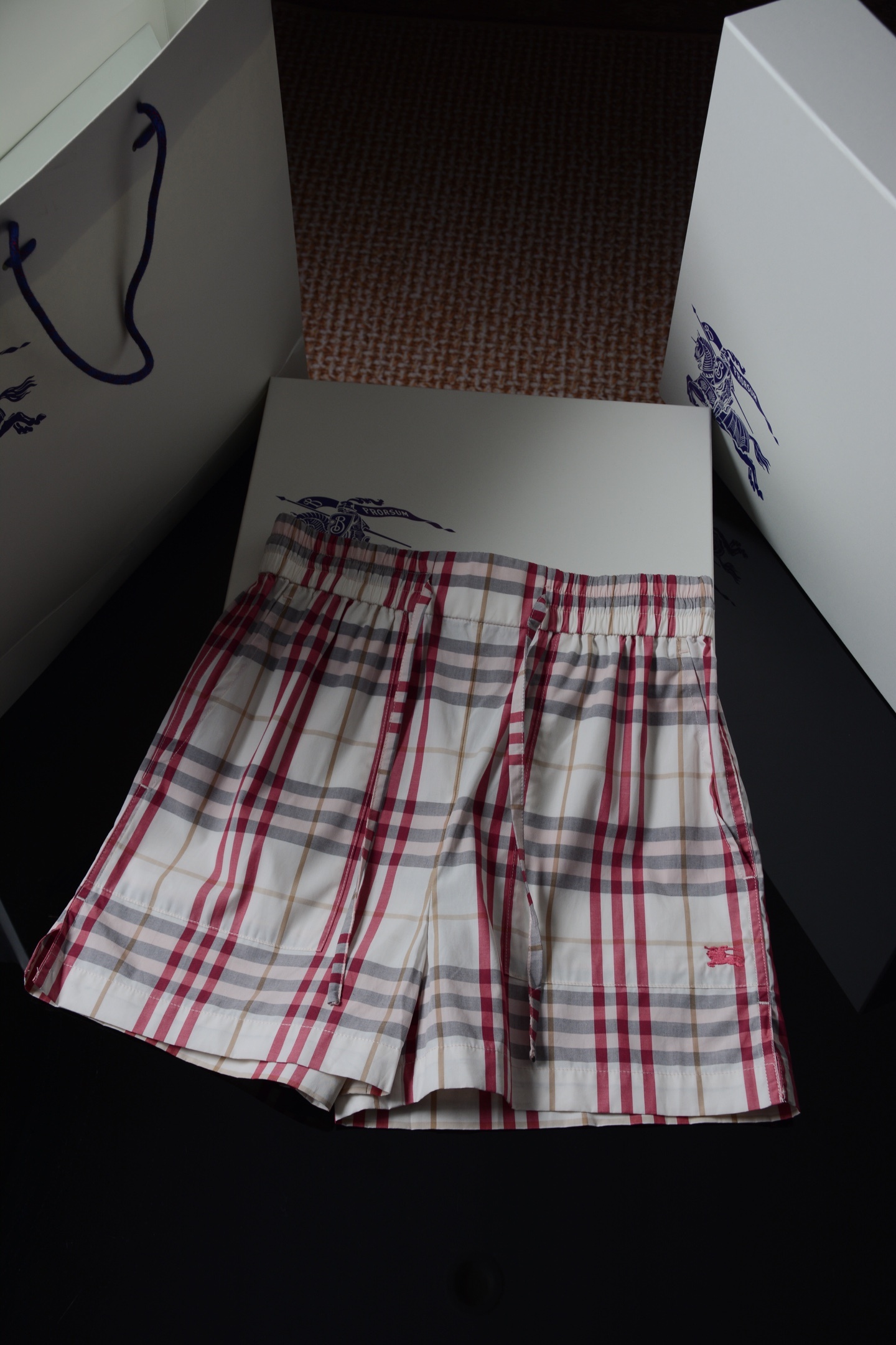 e1d214c856139a7597afa7f192818c93.jpg