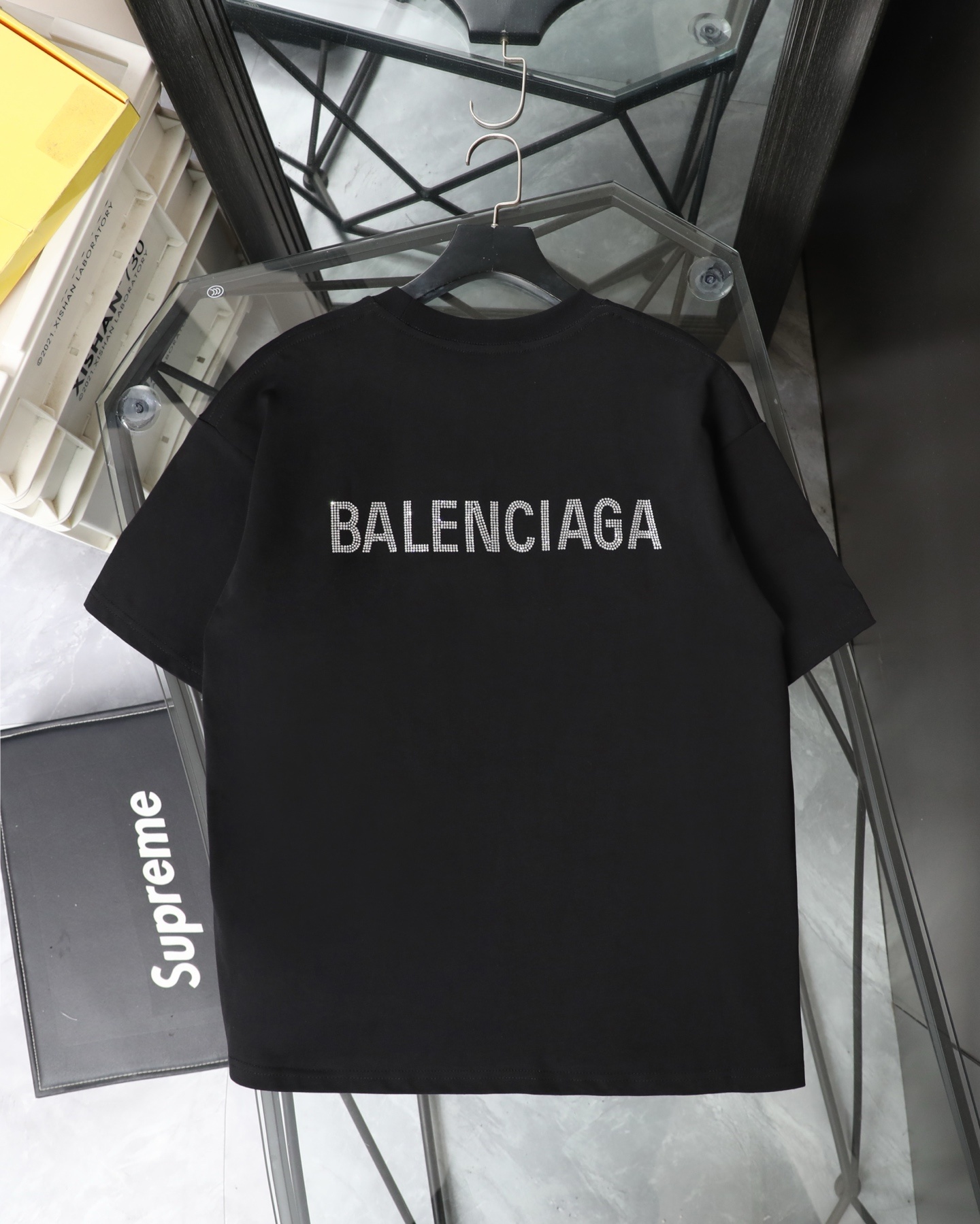 559a7d94a7fd58d9f4bdabcdc93f7c1b.jpg