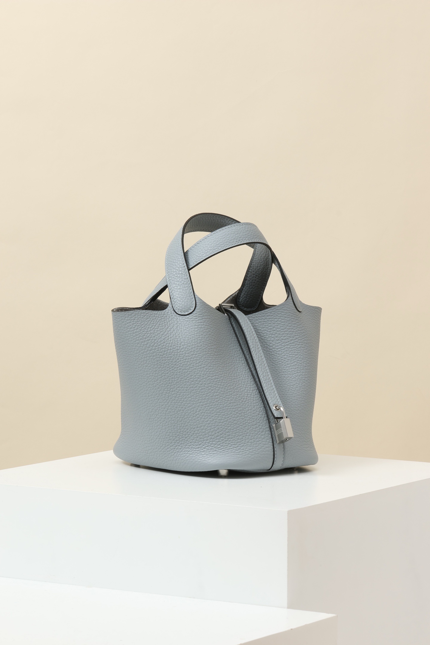 d8d14c0e78765e0f35bb0bd4e8f56fb5.jpg