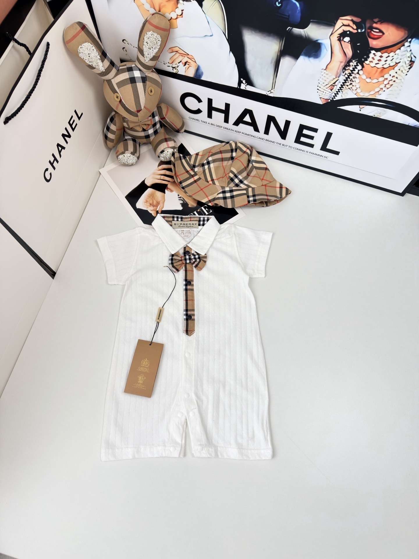 06b7bb544bea677bdf4da82e07b7ebe4.jpg