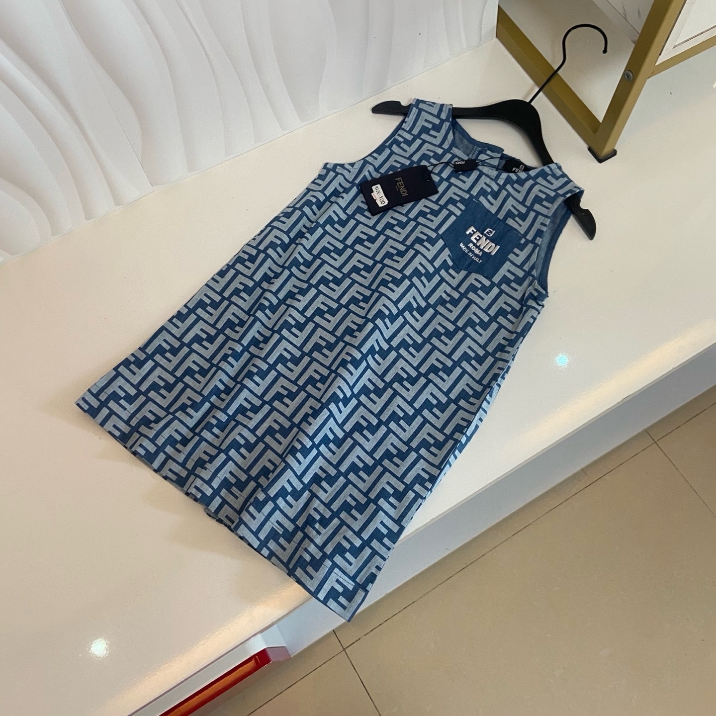 1be75eb2acb66bafaa69a5ea6d00ab80.jpg