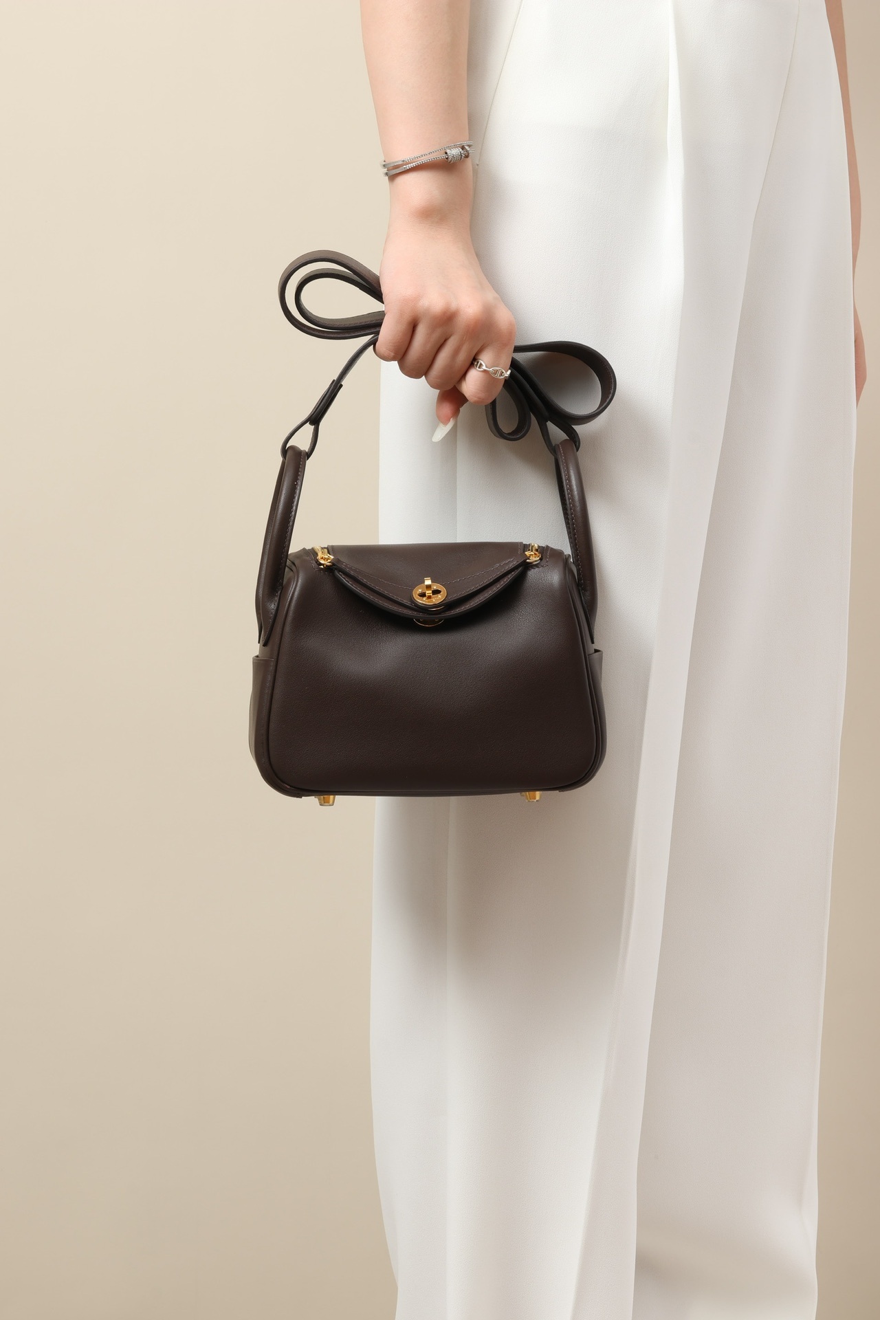 23903aed6b4ba3147eccc8a0650635b2.jpg