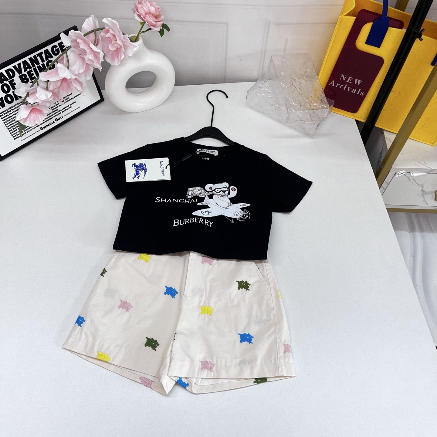 7ef08b5f140442bf93d9d96f318e9eda.jpg